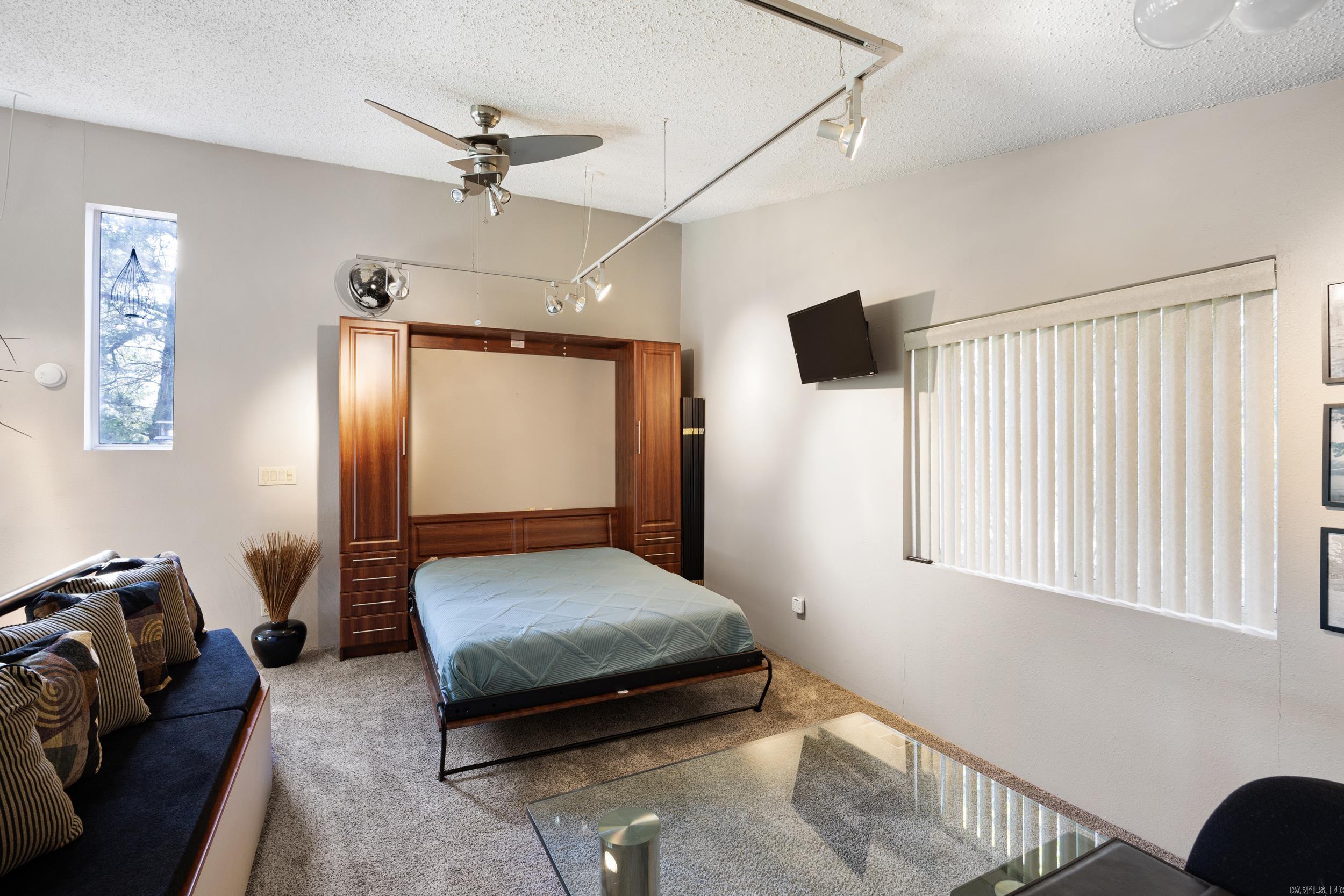 695 Private Road 1715