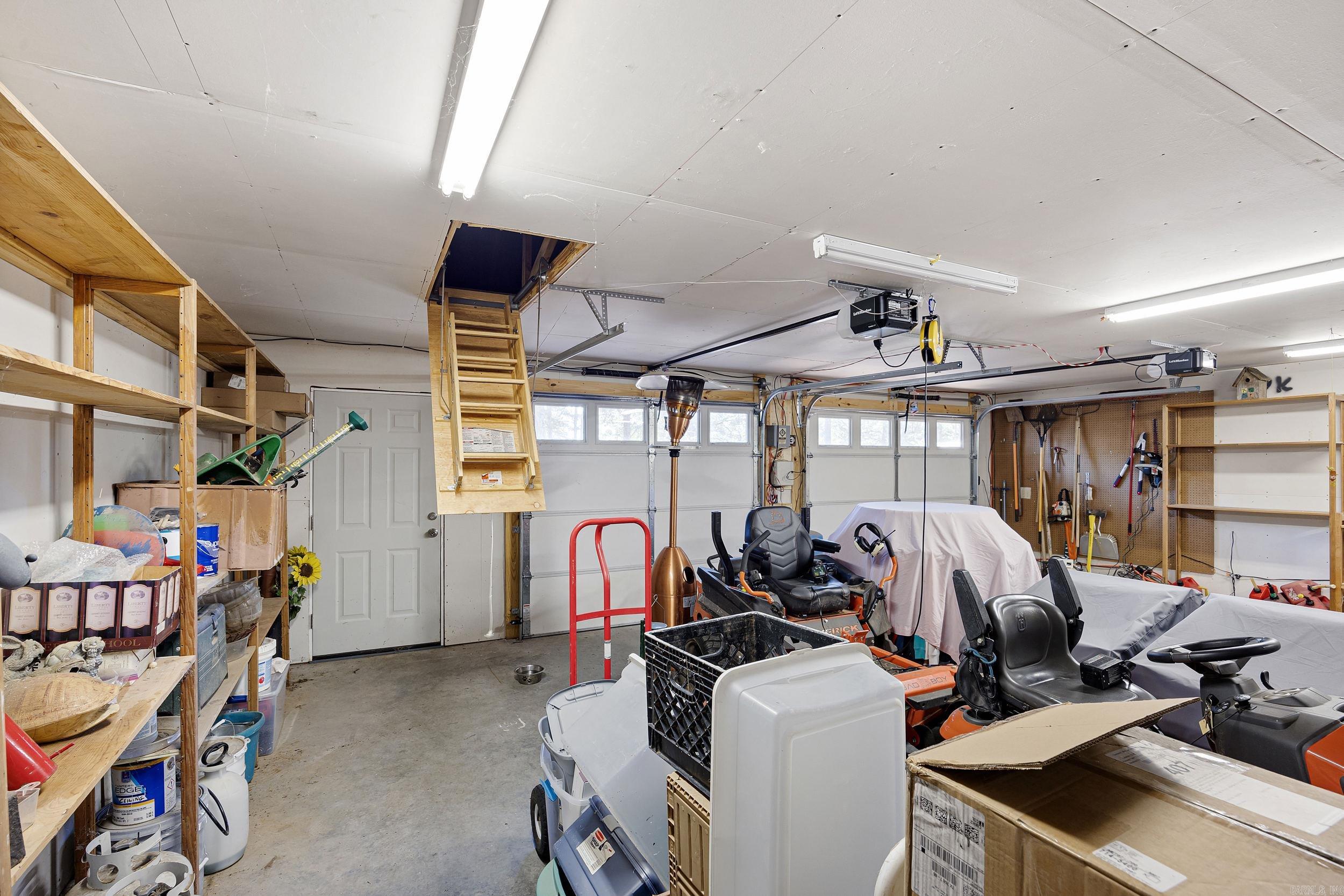 695 Private Road 1715