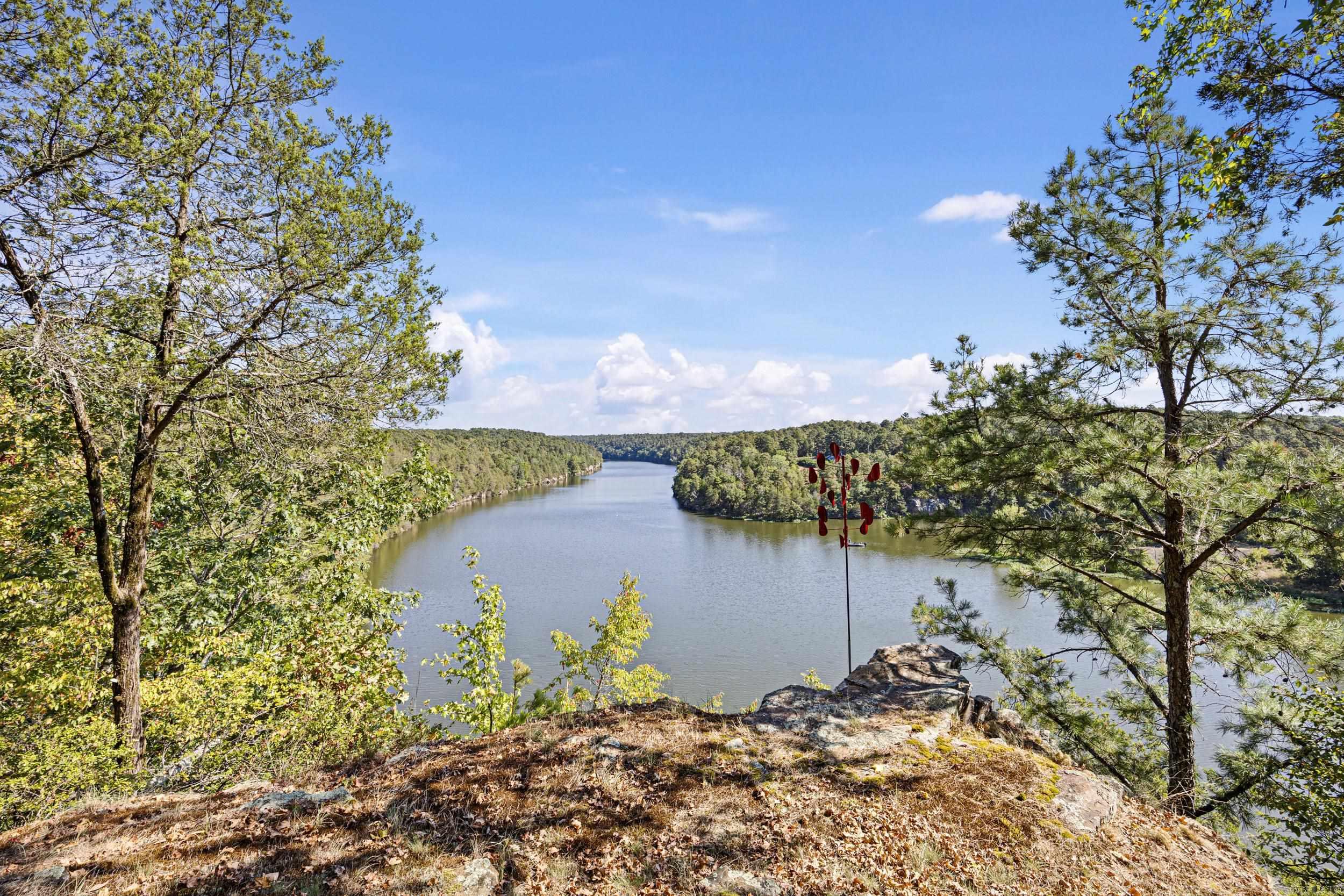 695 Private Road 1715