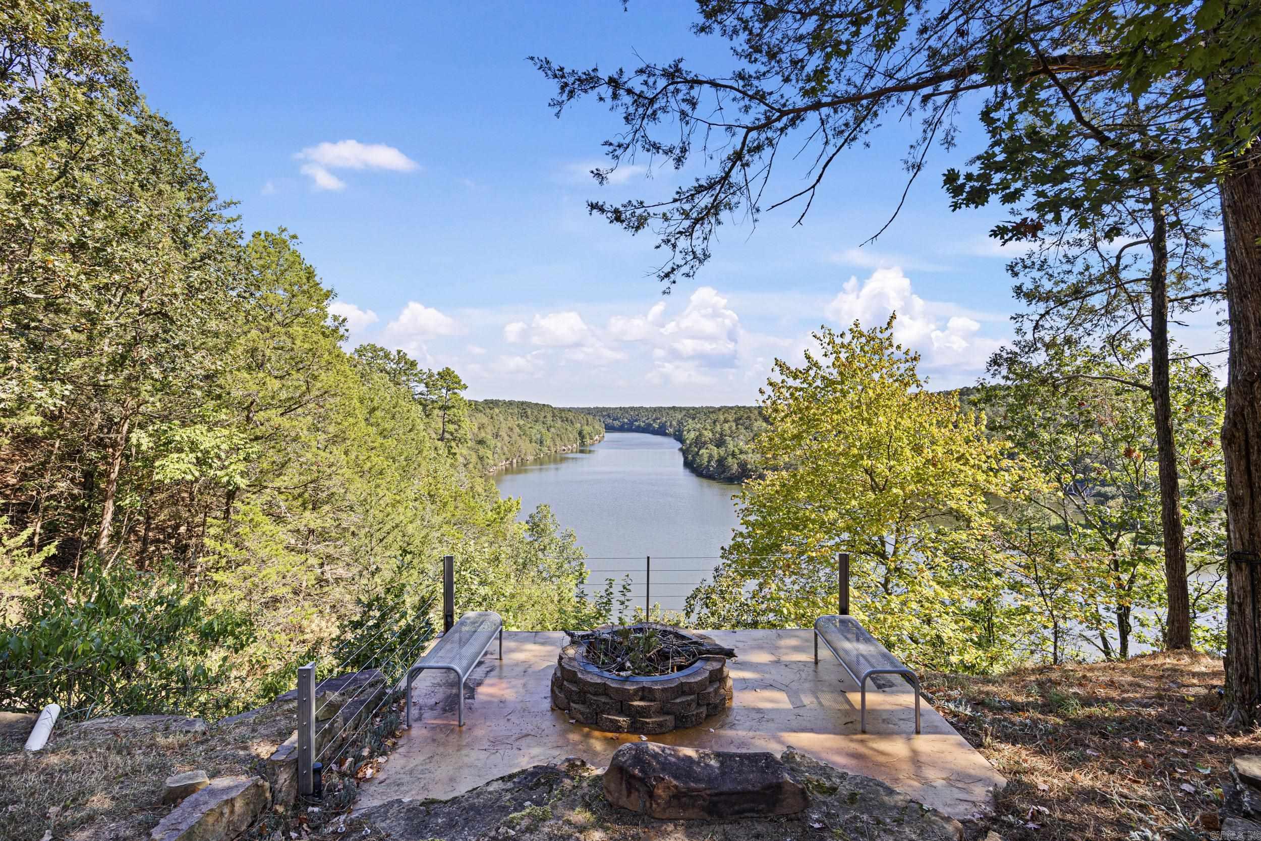 695 Private Road 1715