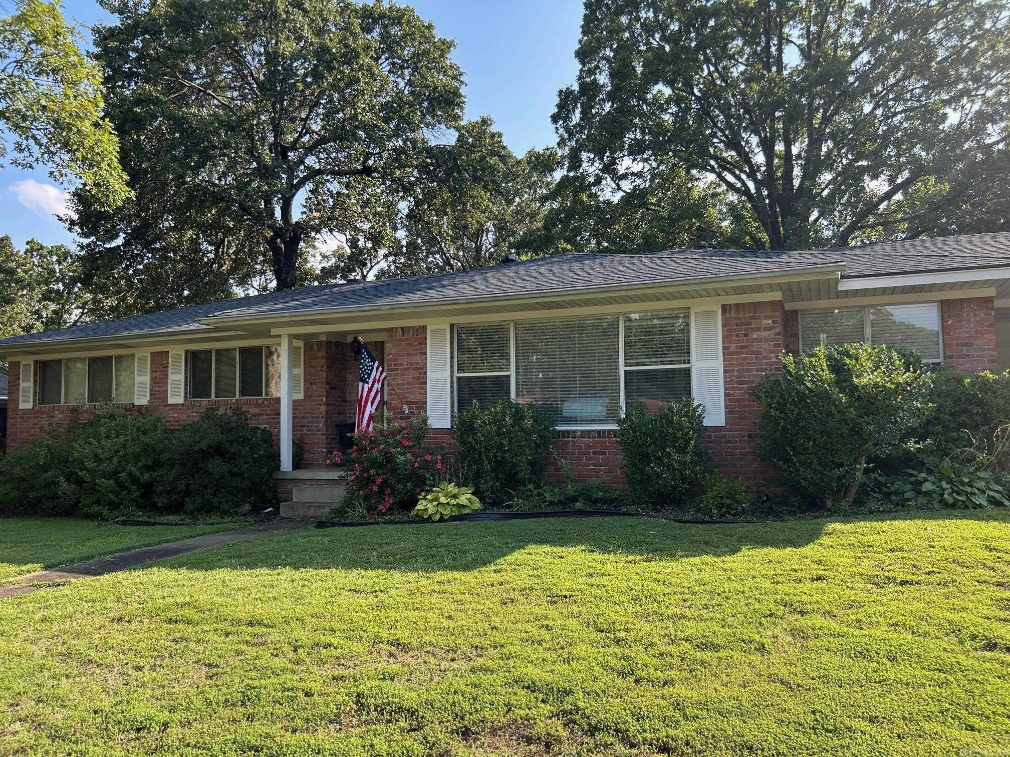 1500 Crestwood Road