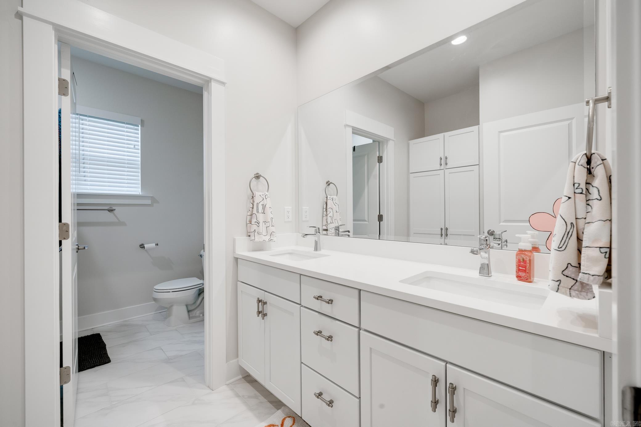 220 E Grandview Heights Drive