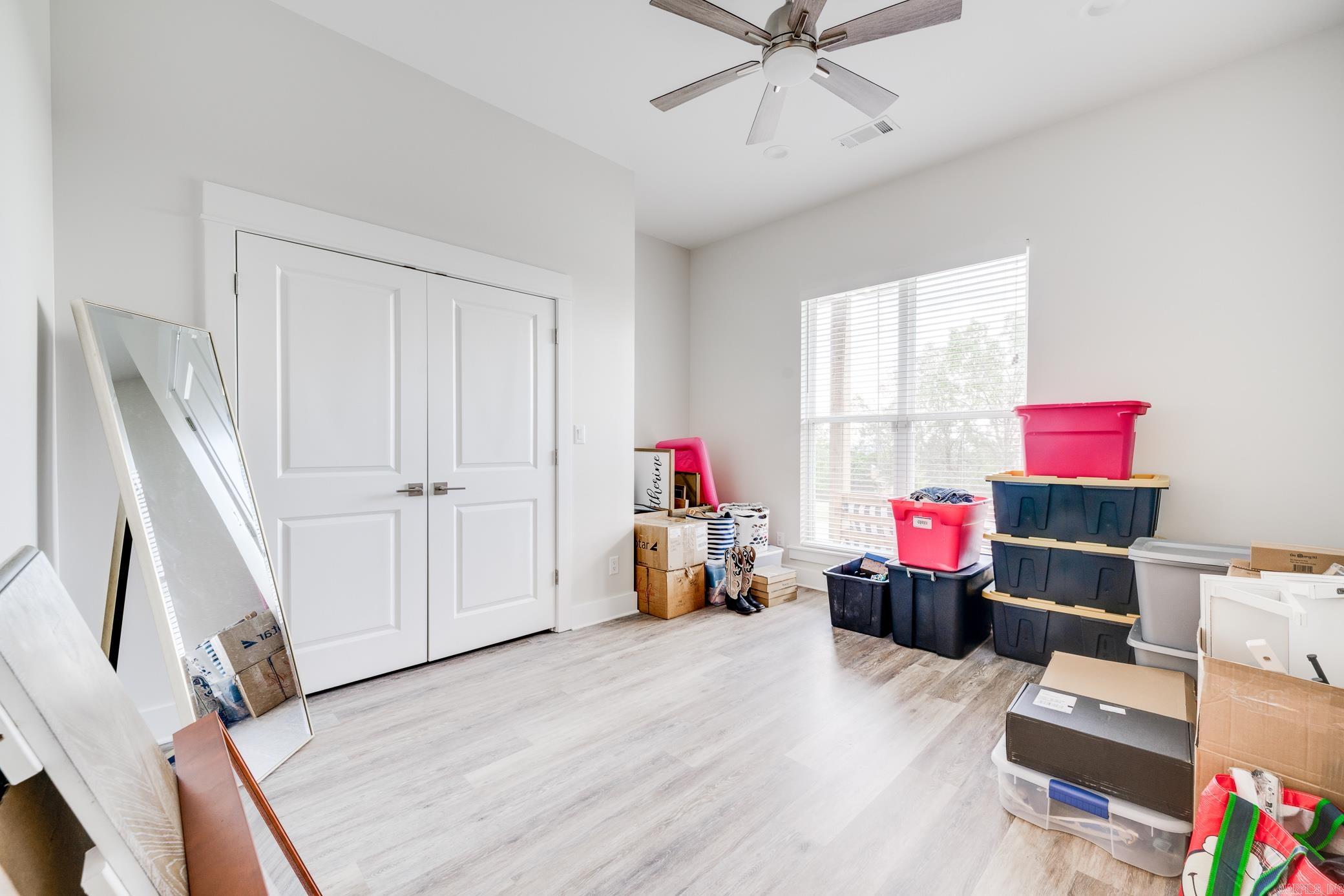 220 E Grandview Heights Drive