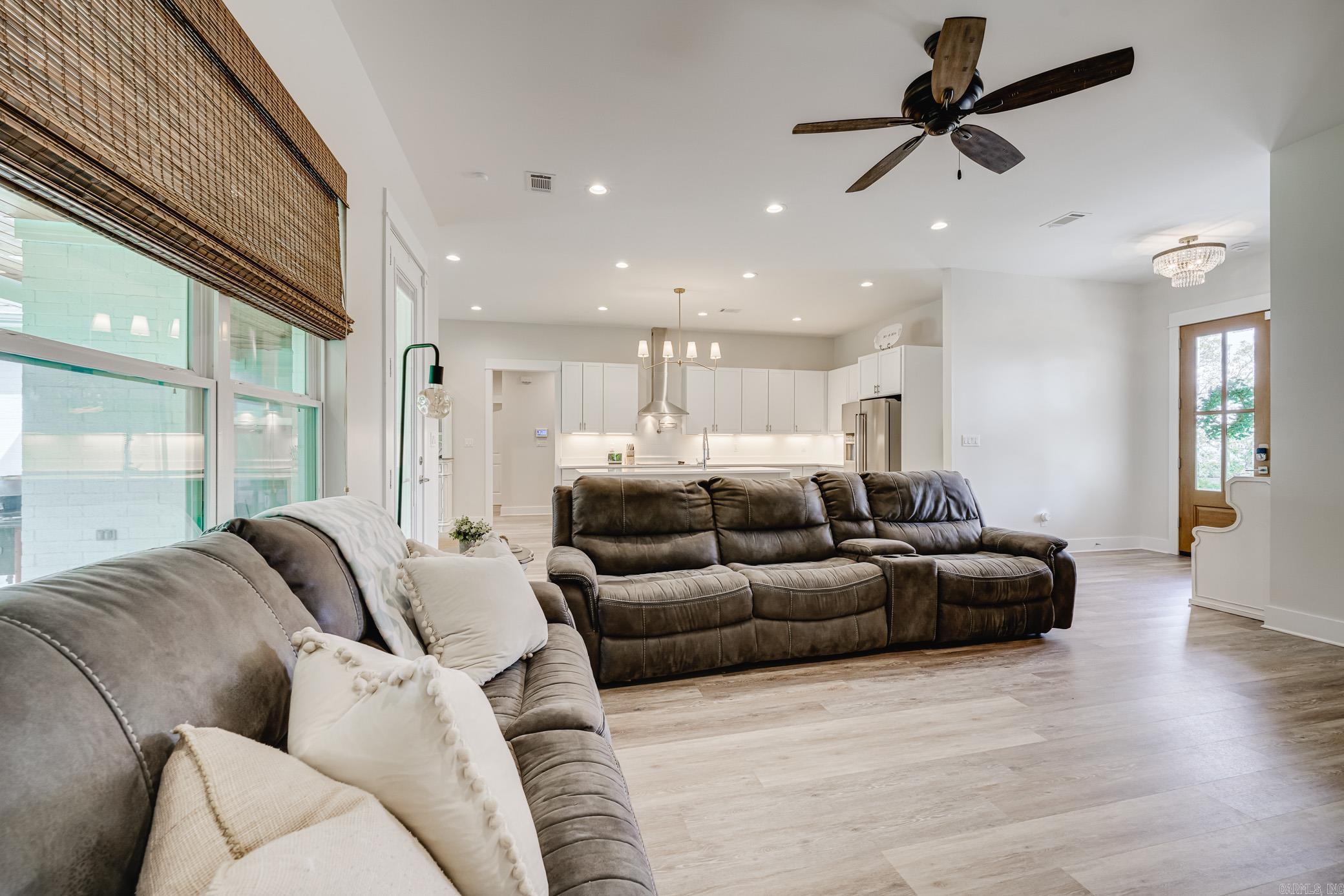 220 E Grandview Heights Drive