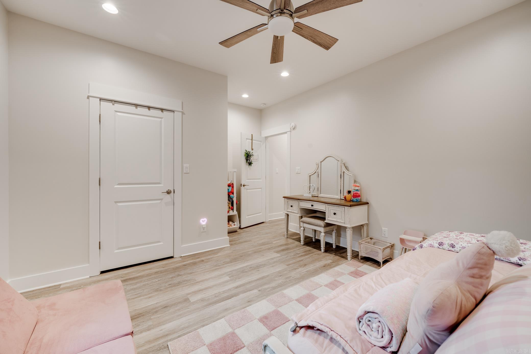 220 E Grandview Heights Drive