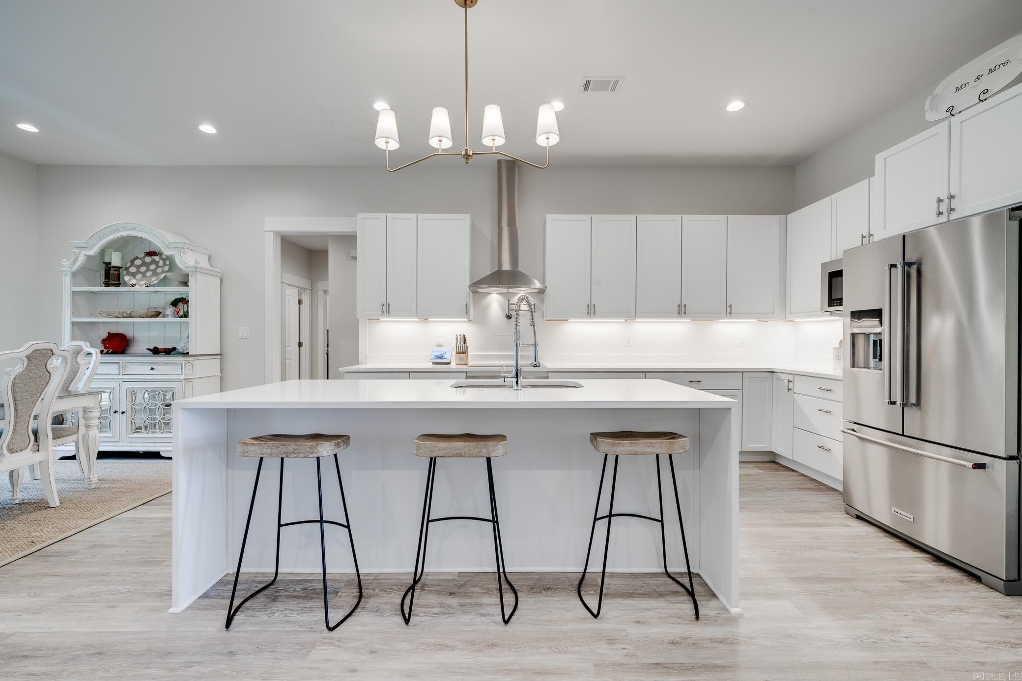 220 E Grandview Heights Drive