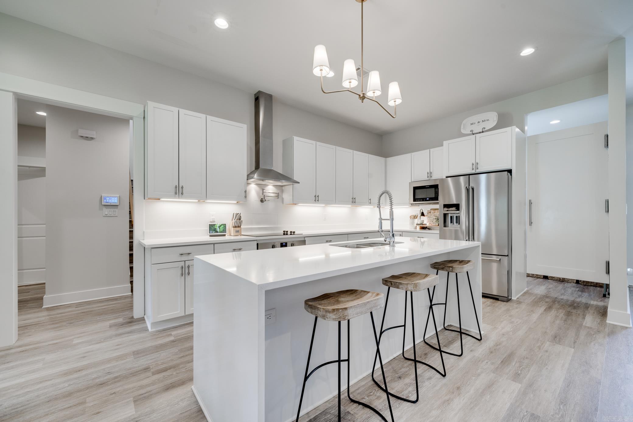 220 E Grandview Heights Drive