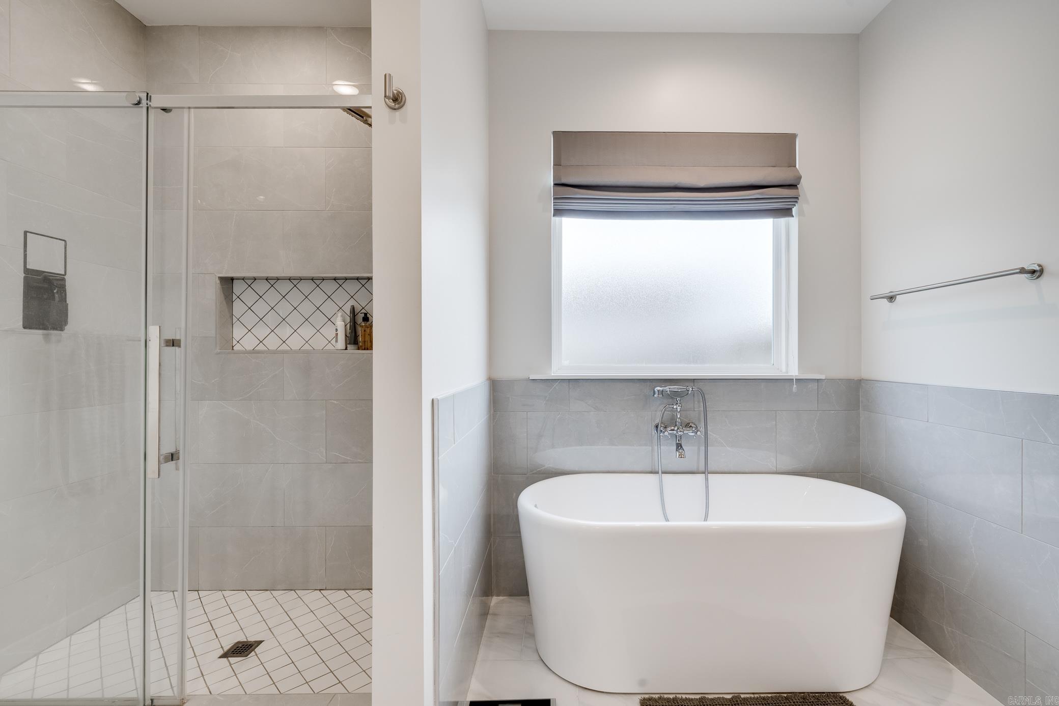 220 E Grandview Heights Drive