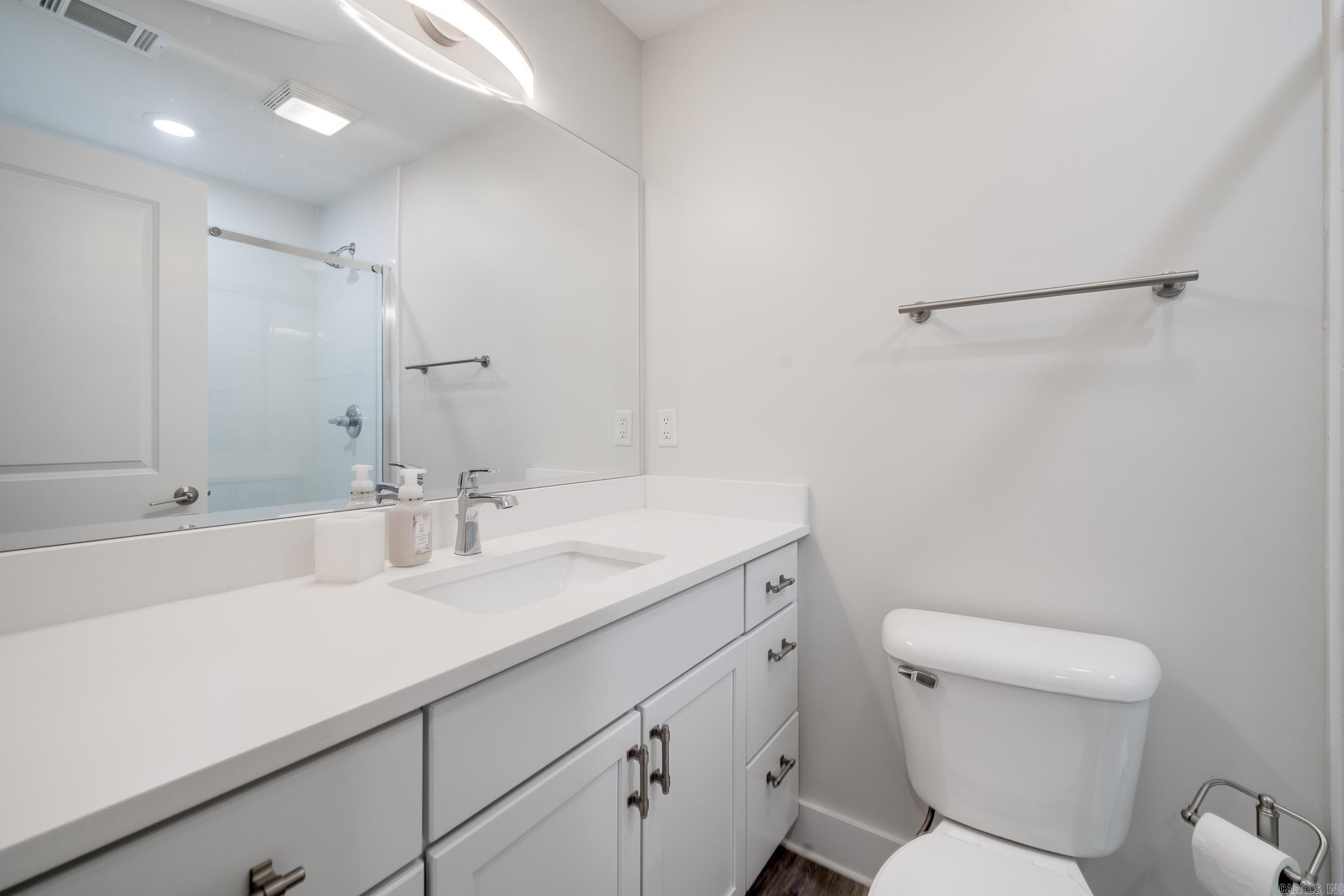 220 E Grandview Heights Drive