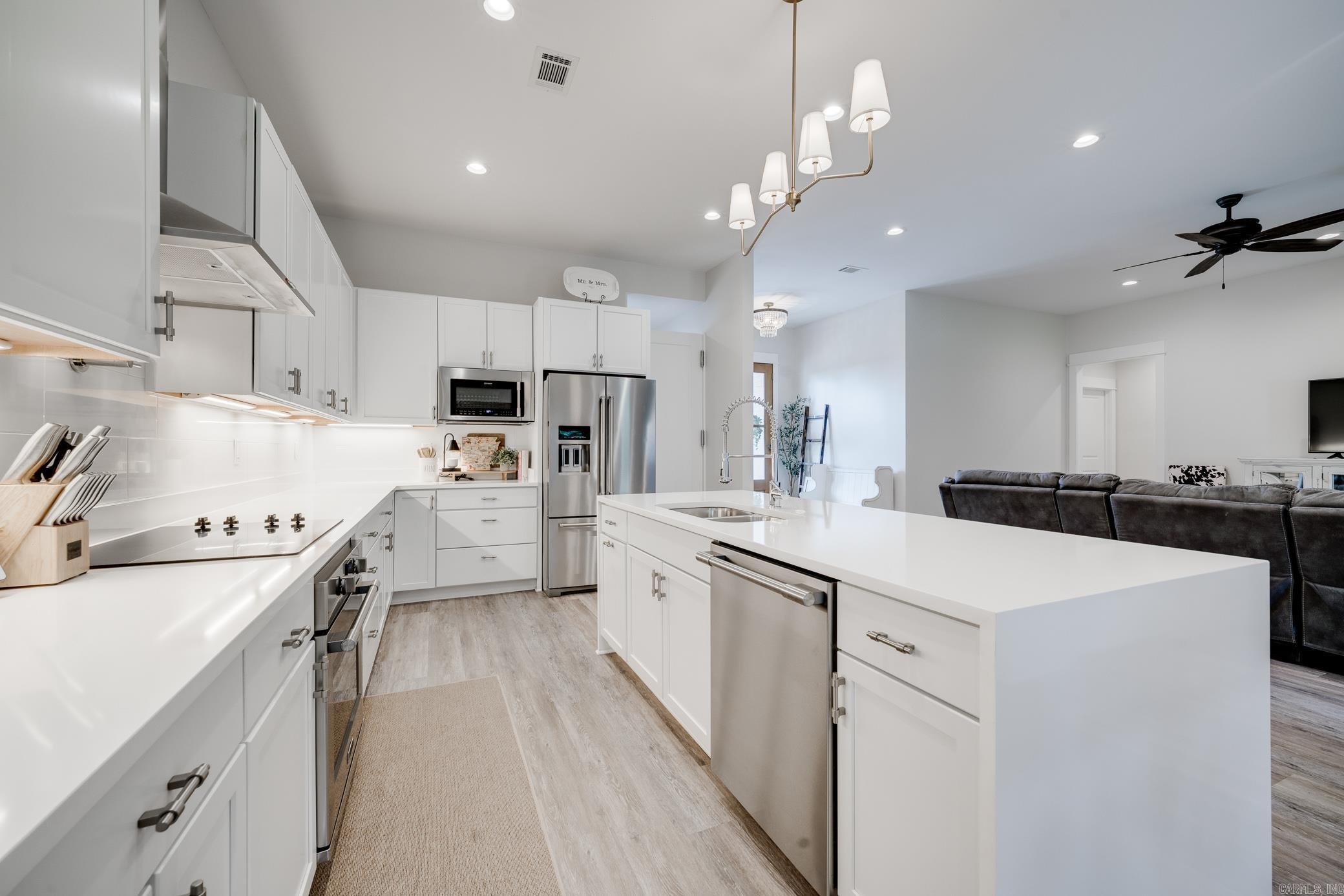 220 E Grandview Heights Drive