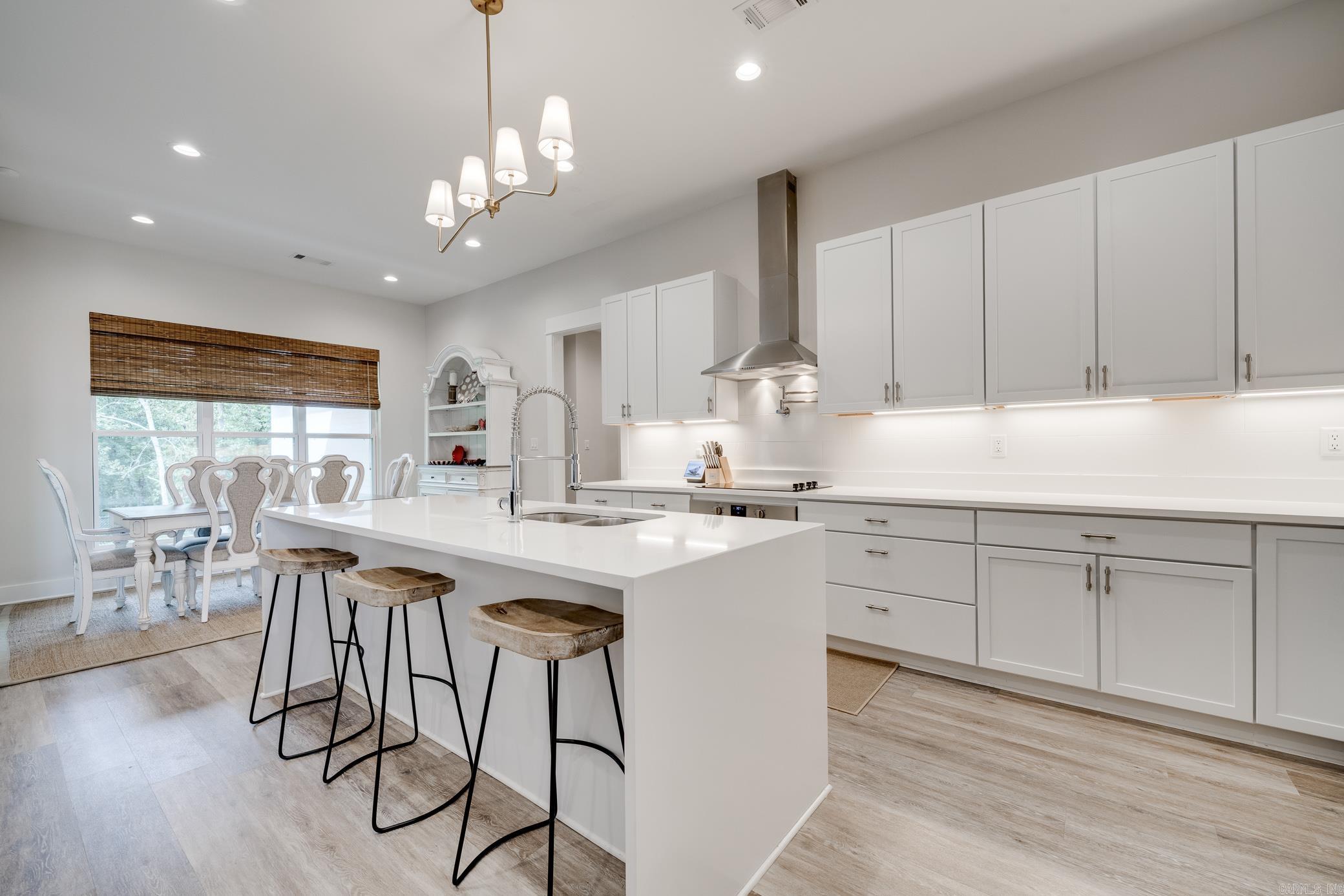 220 E Grandview Heights Drive