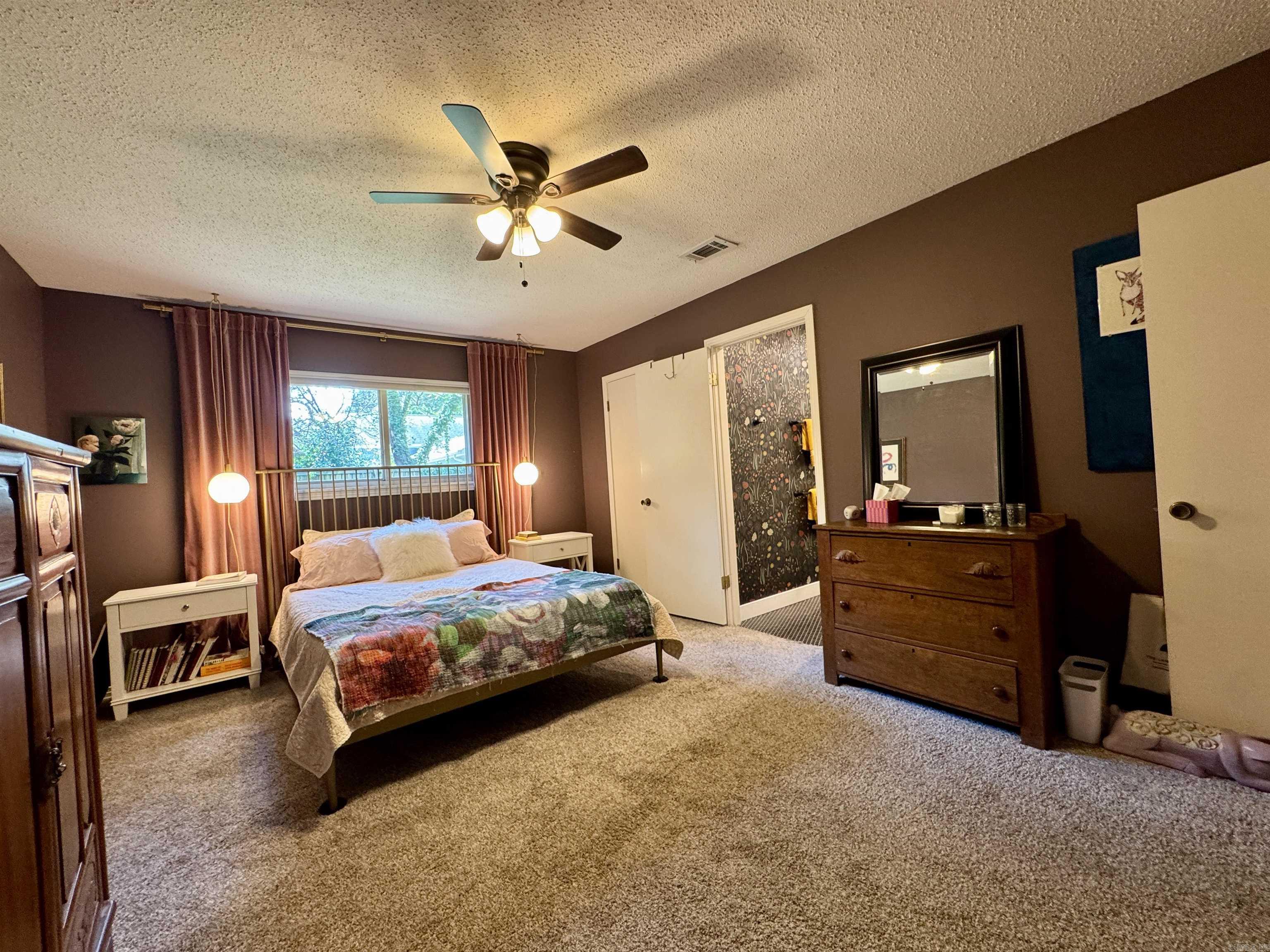 1909 Creekwood Drive