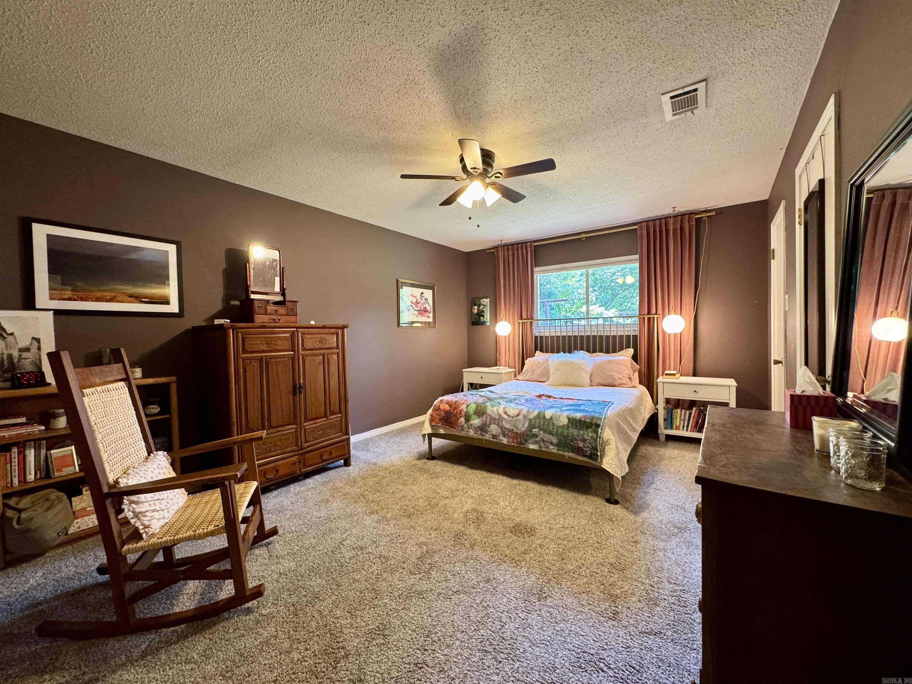 1909 Creekwood Drive