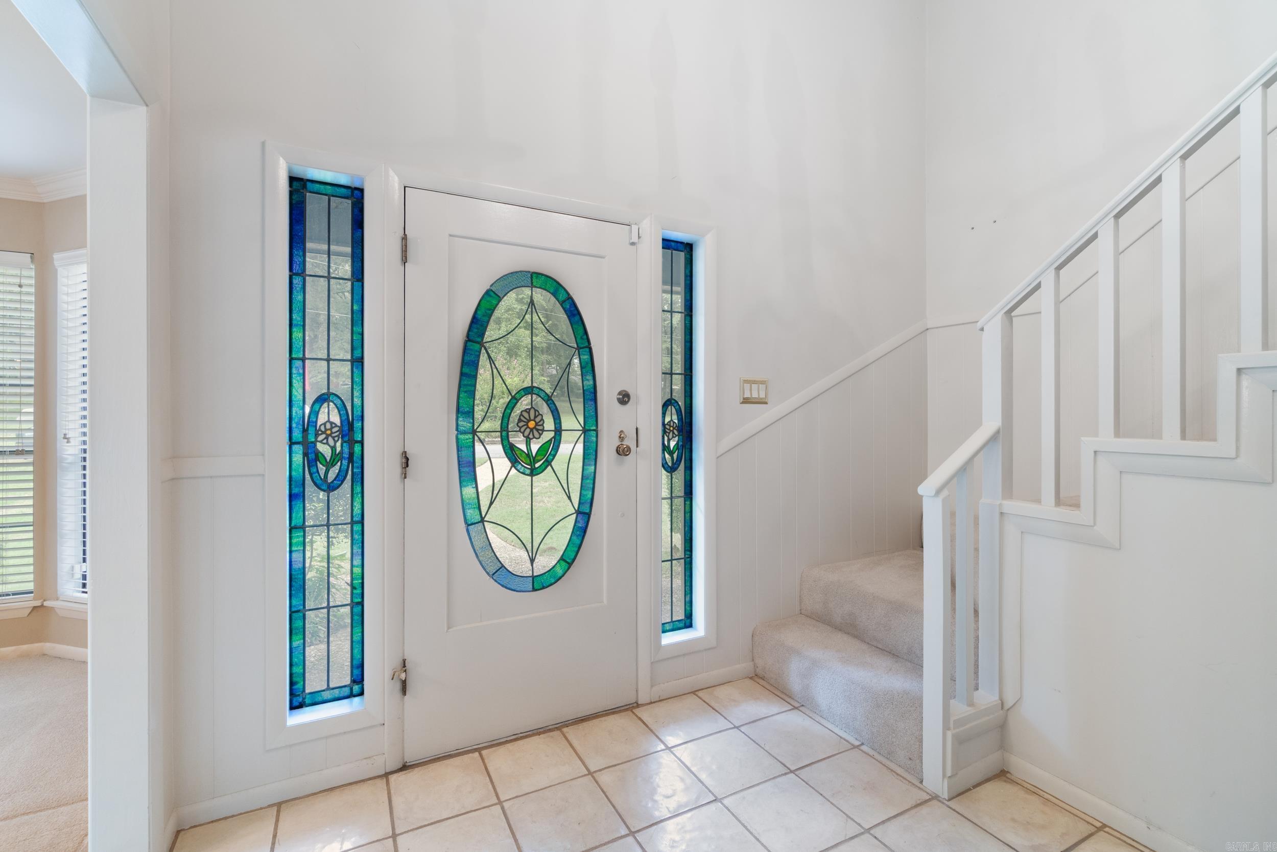 21 Riviera Dr