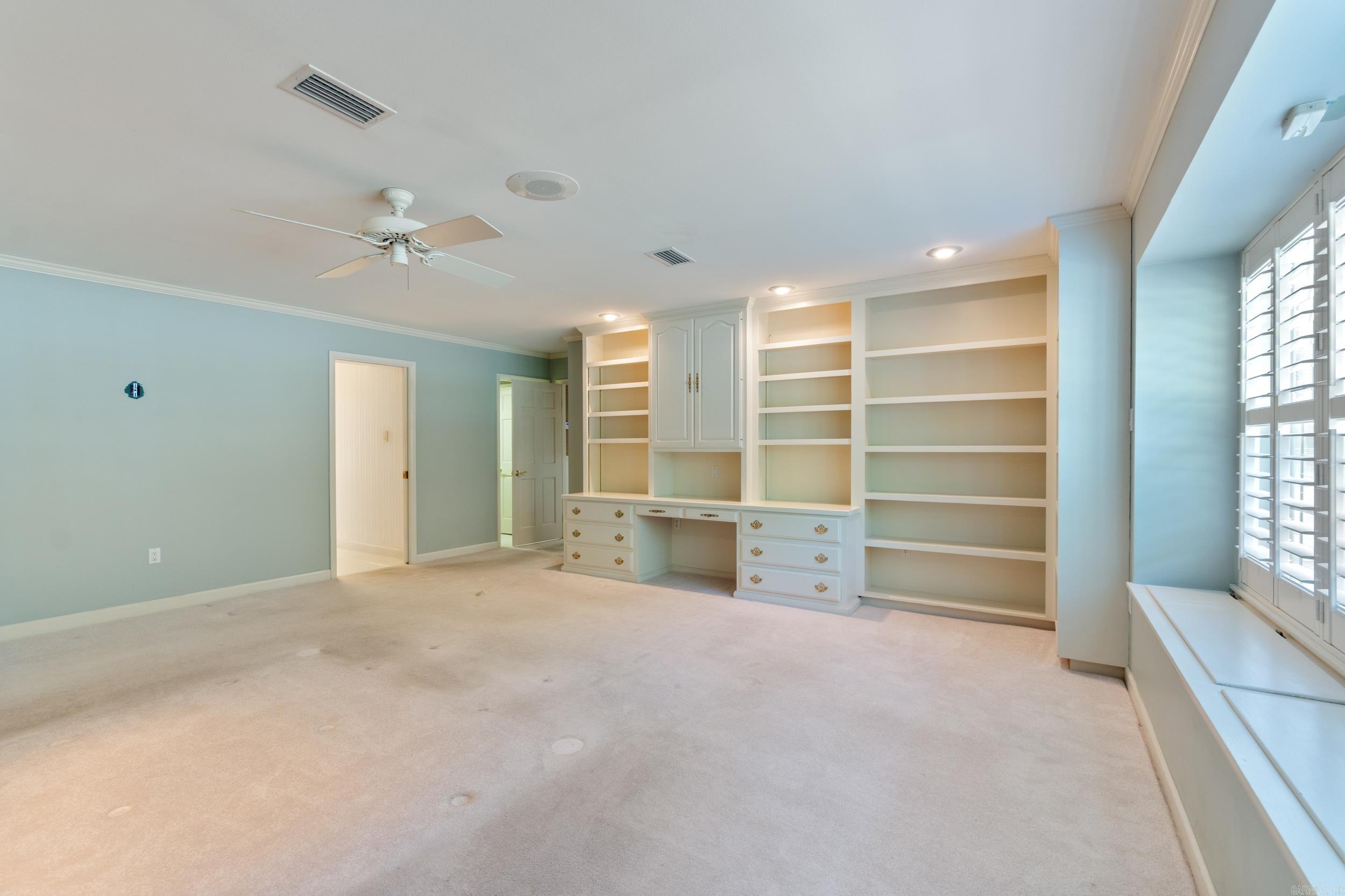 21 Riviera Dr