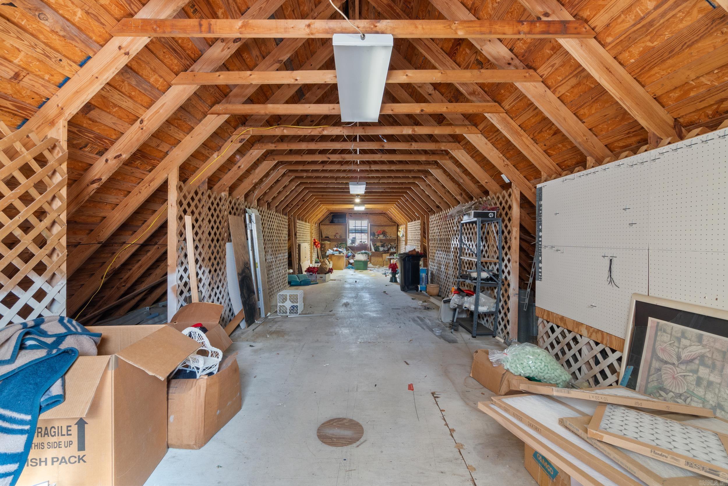 21 Riviera Dr