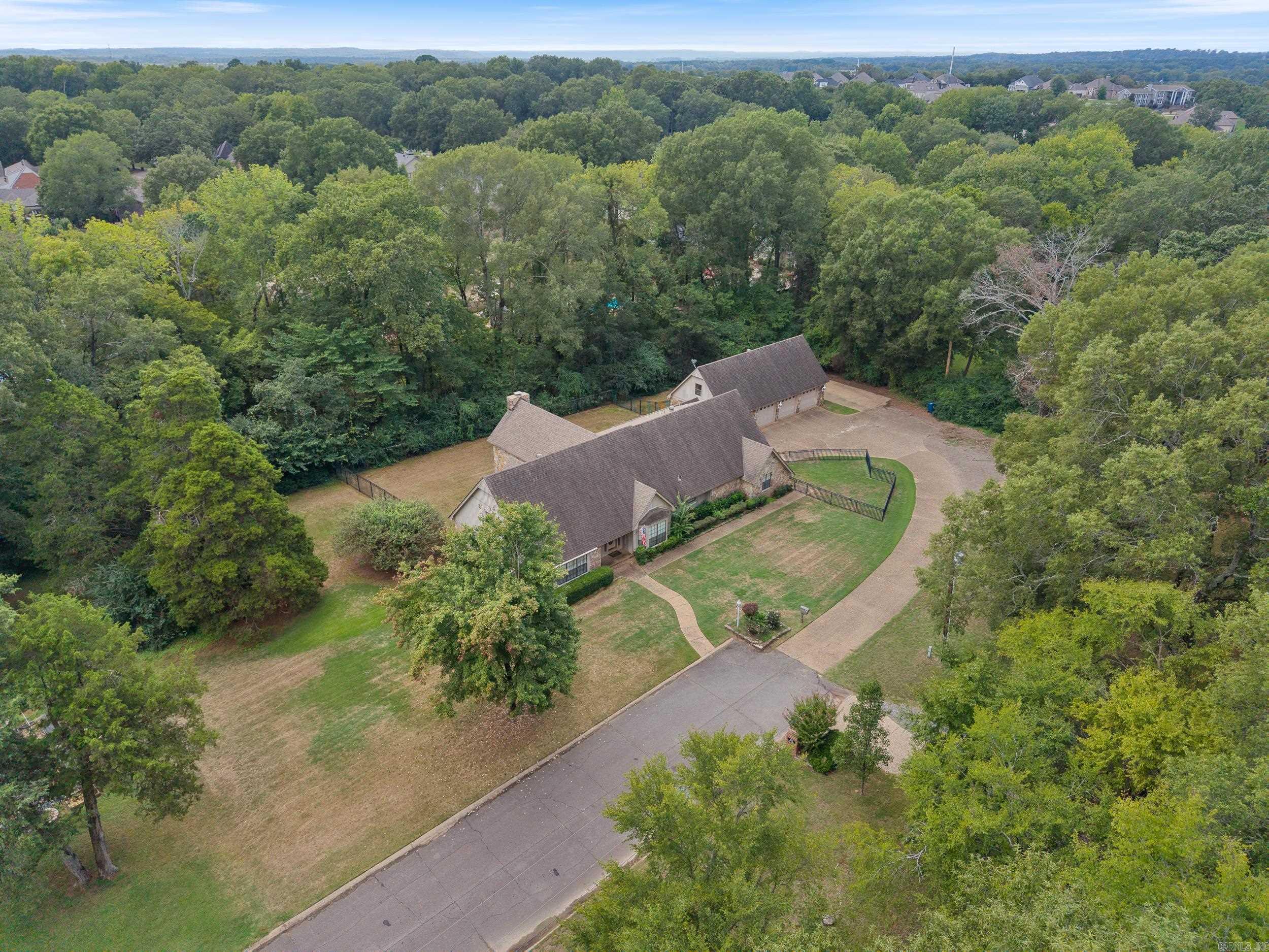 21 Riviera Dr