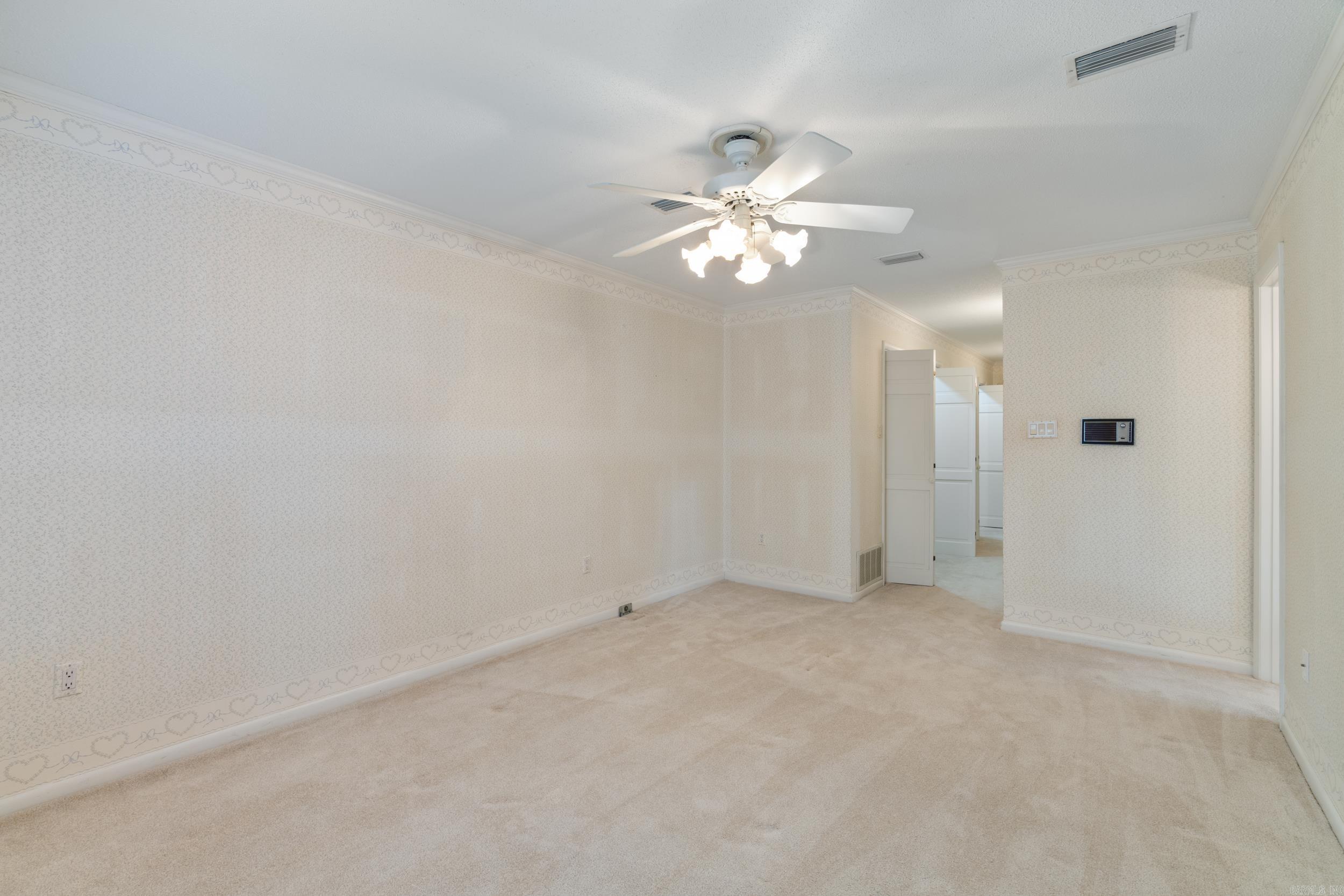 21 Riviera Dr