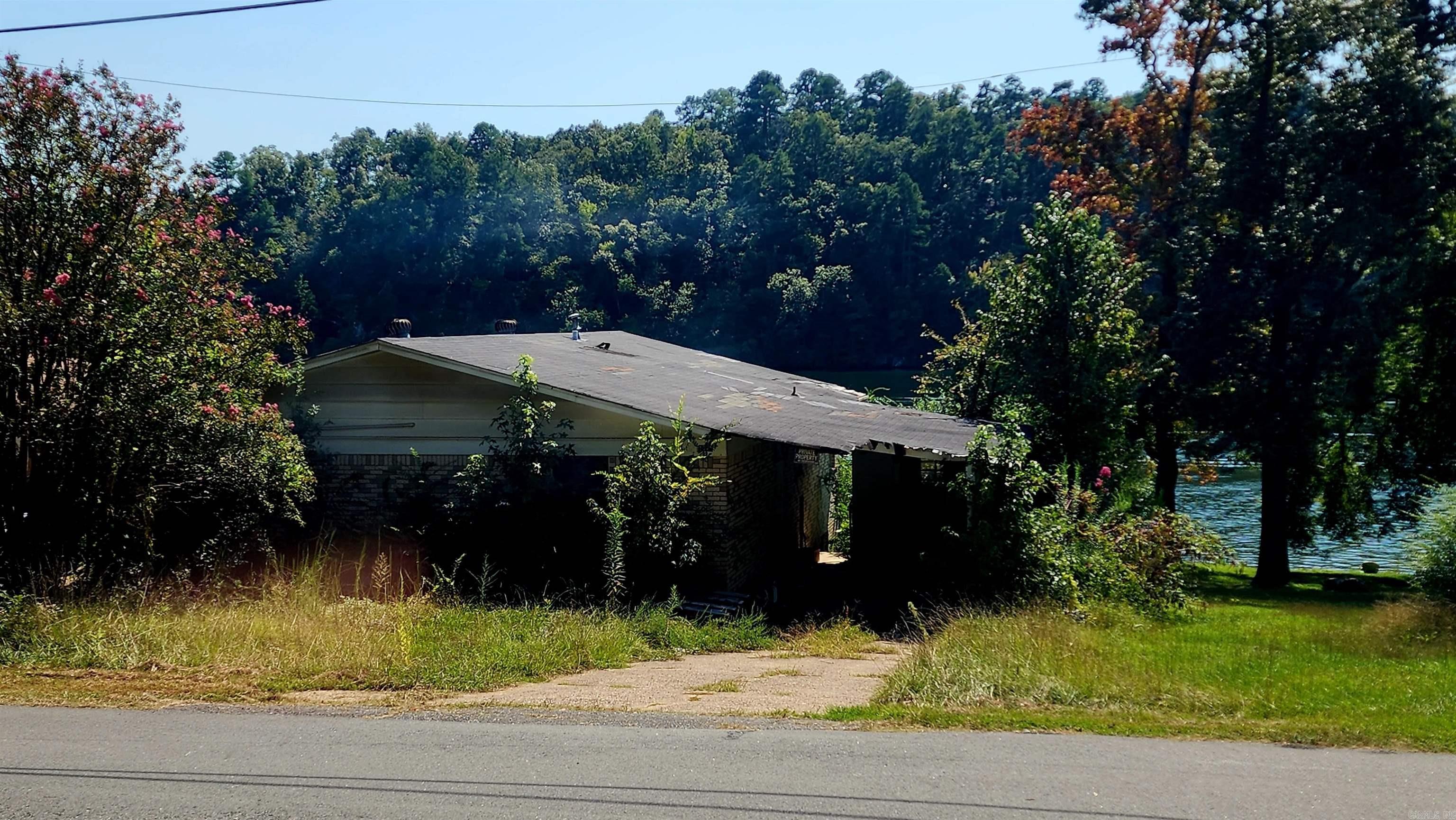 1727 Thornton Ferry Road