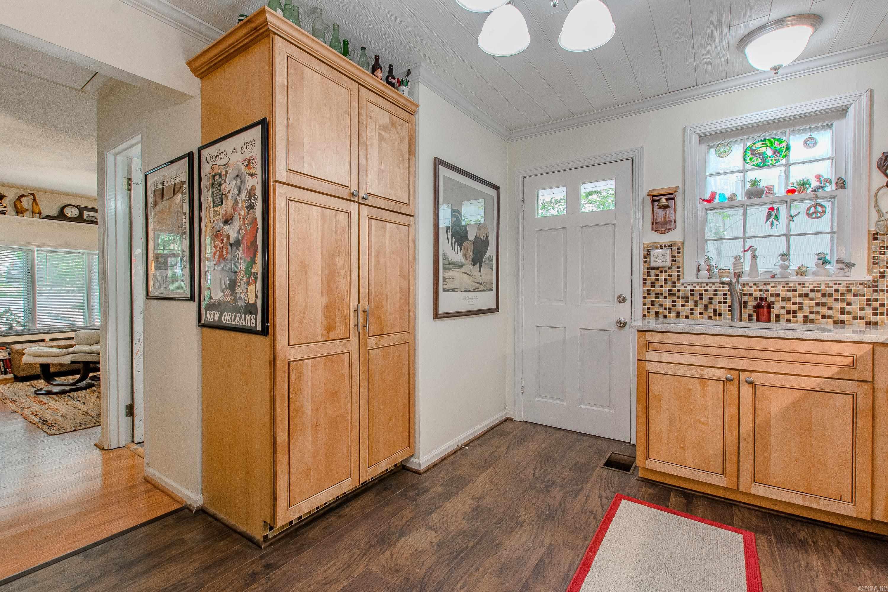 232 E F Avenue