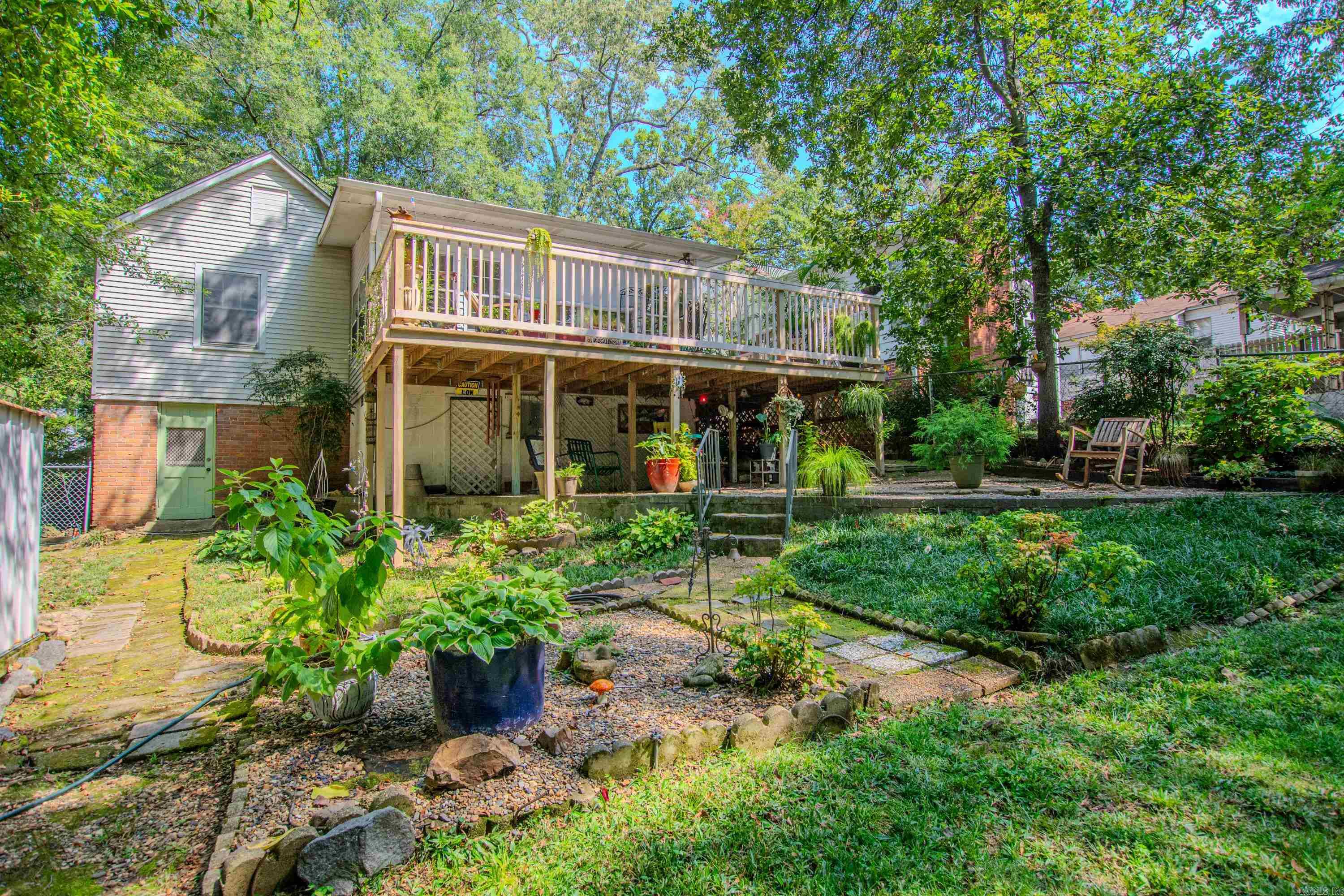 232 E F Avenue