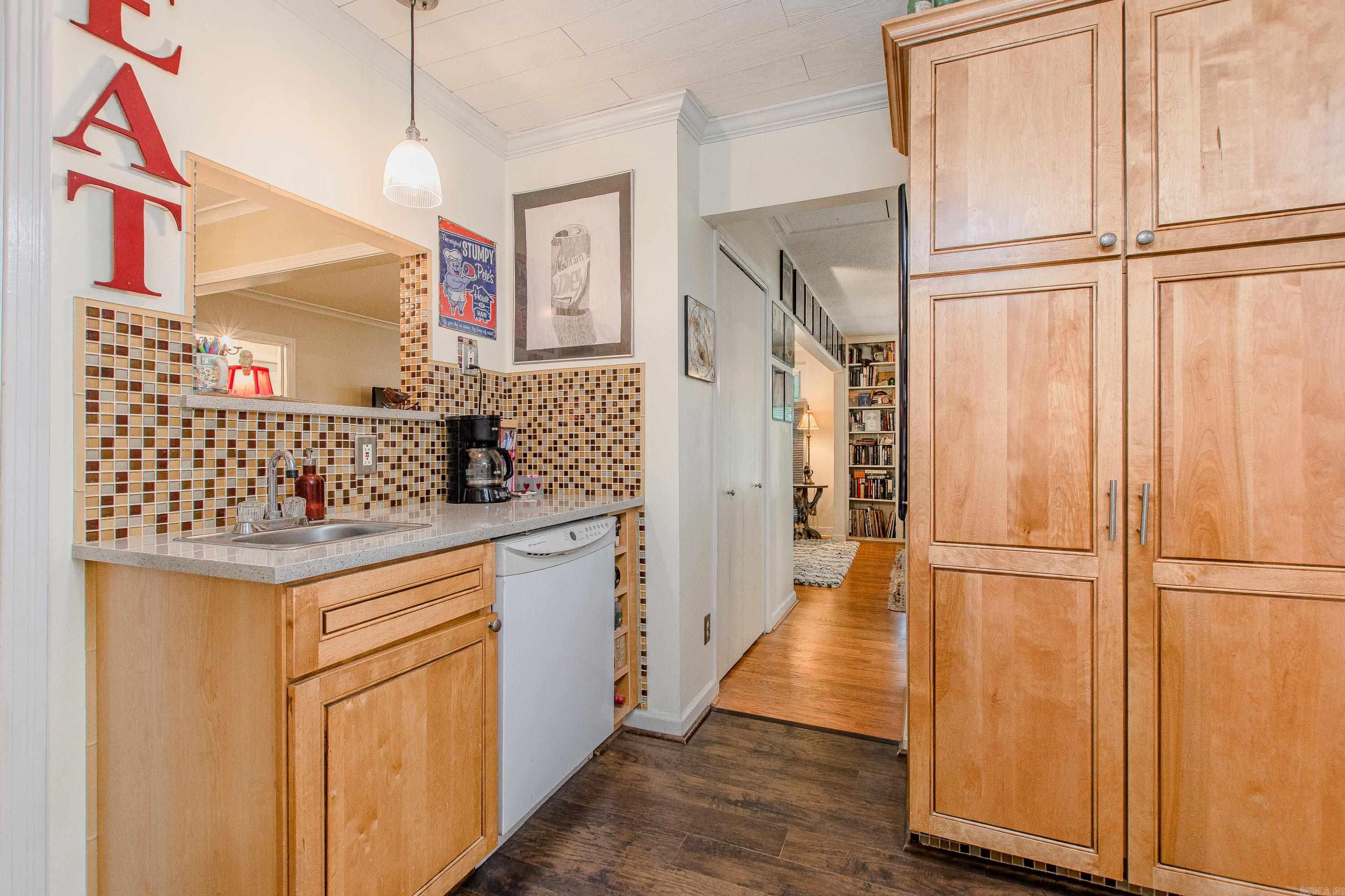 232 E F Avenue