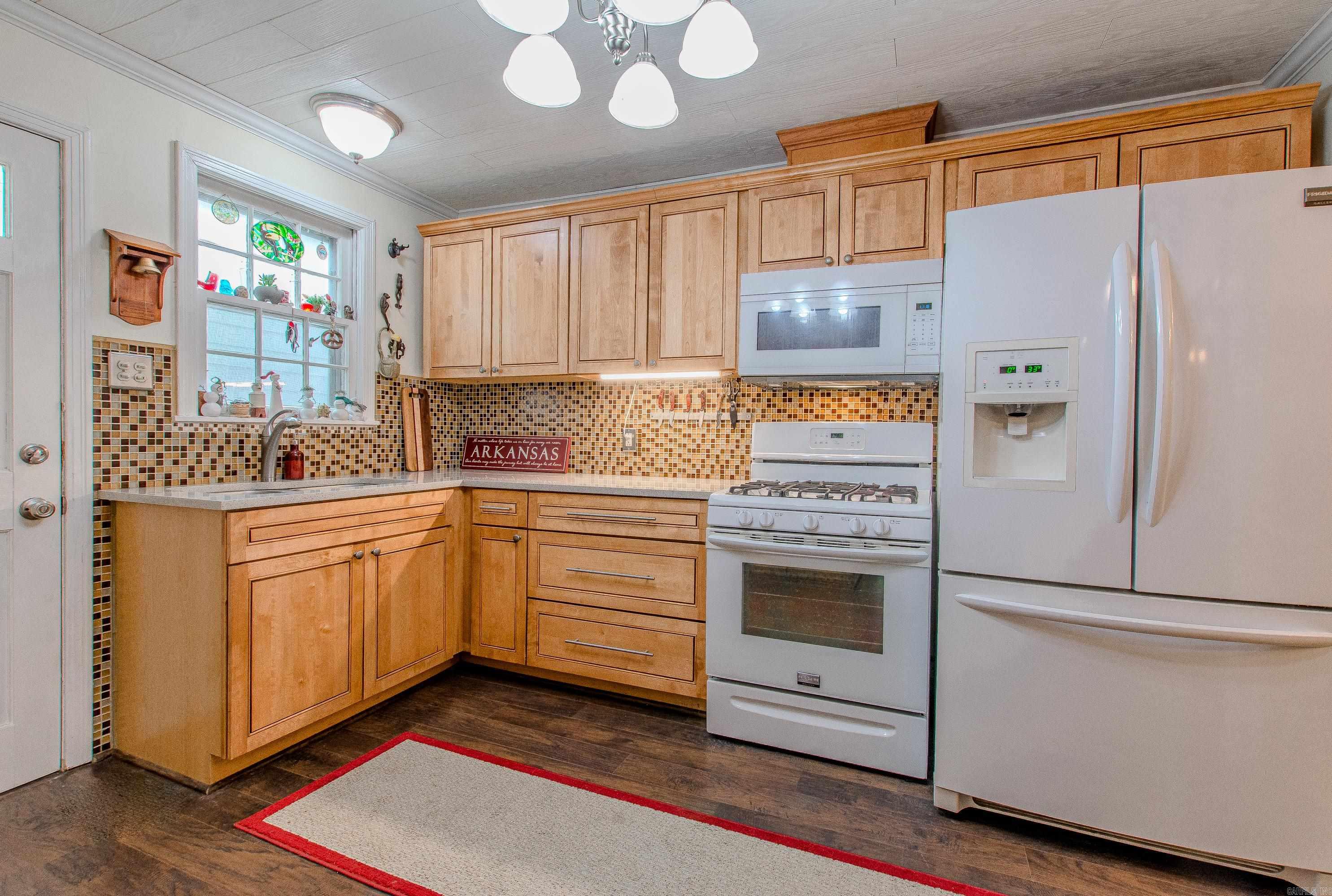 232 E F Avenue