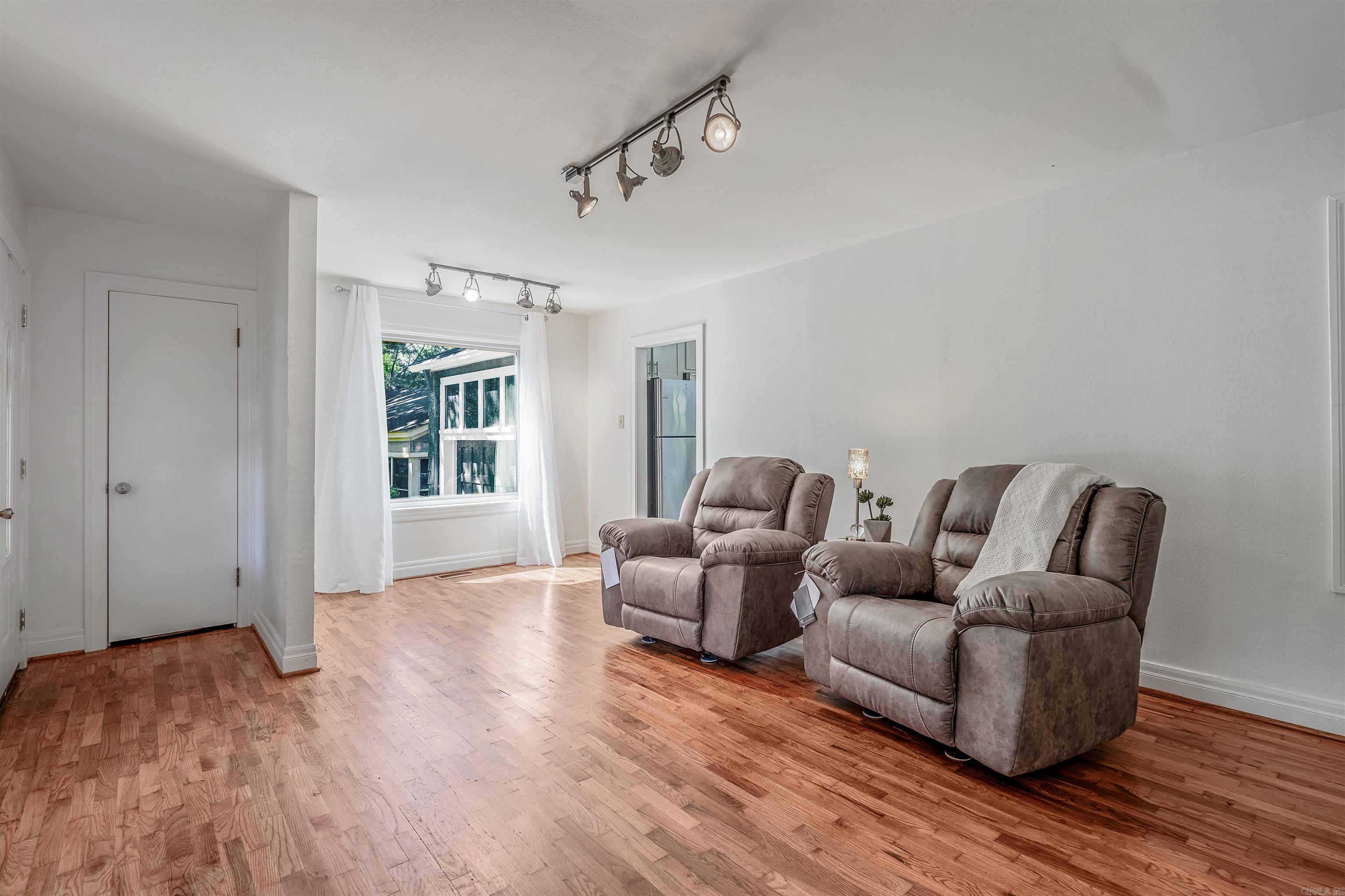 163 Sheridan Road