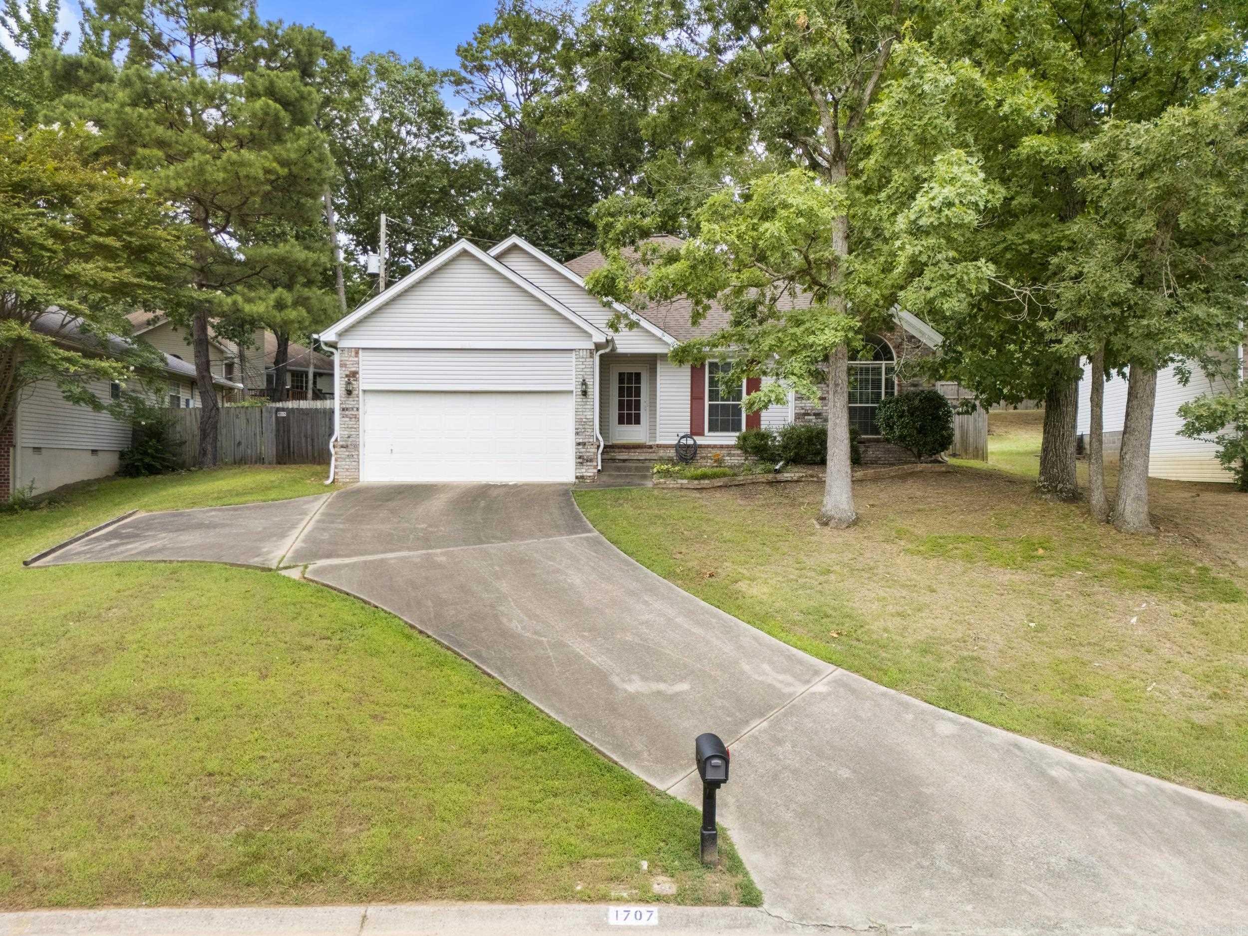 1707 Point West Dr