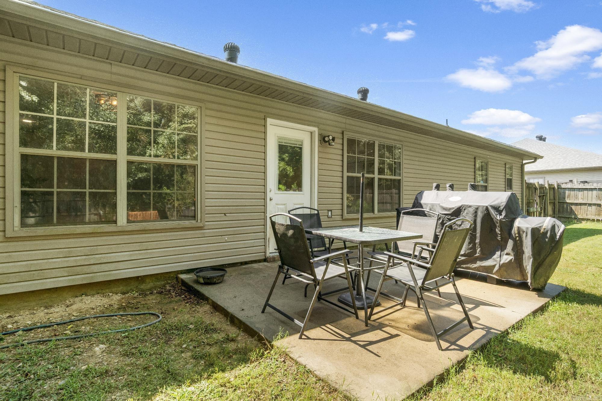 347 Meadow Creek Dr