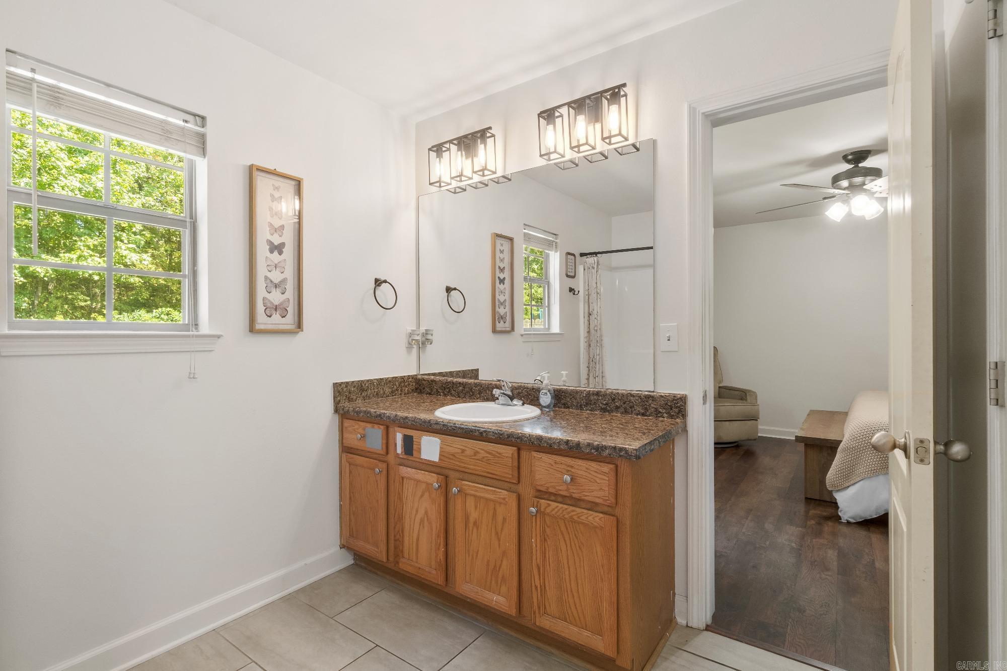 347 Meadow Creek Dr