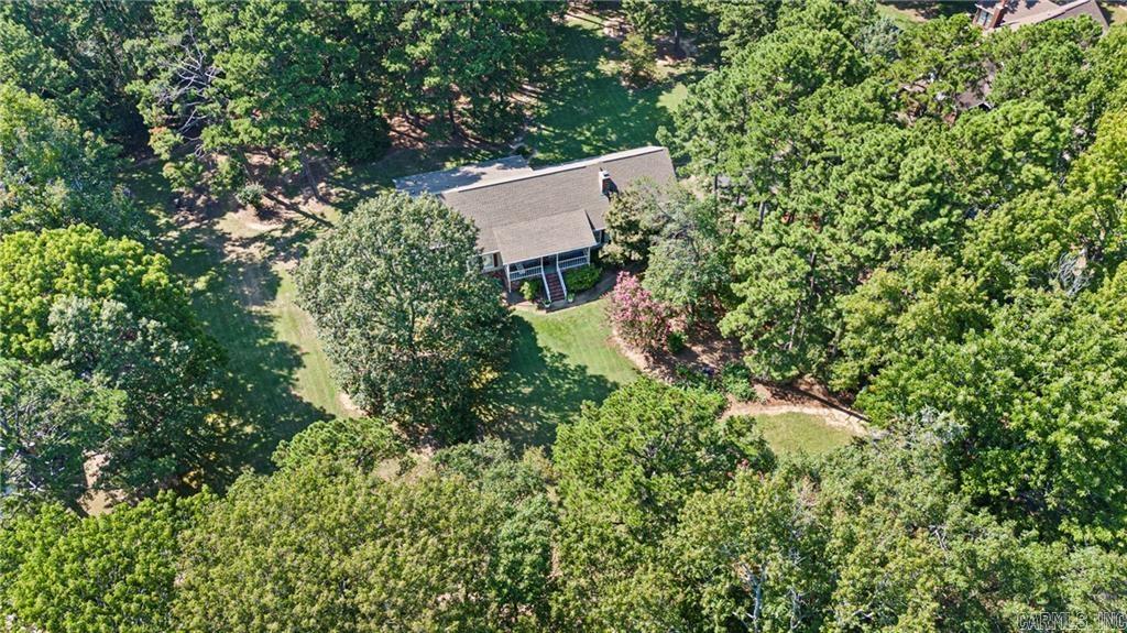 302 Meadow Rd