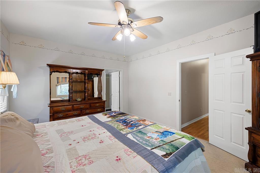 302 Meadow Rd