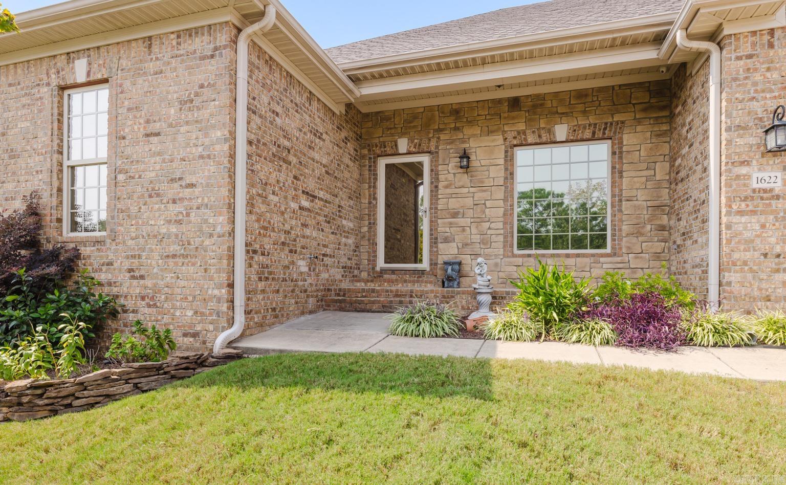 1622 Village Lake Drive