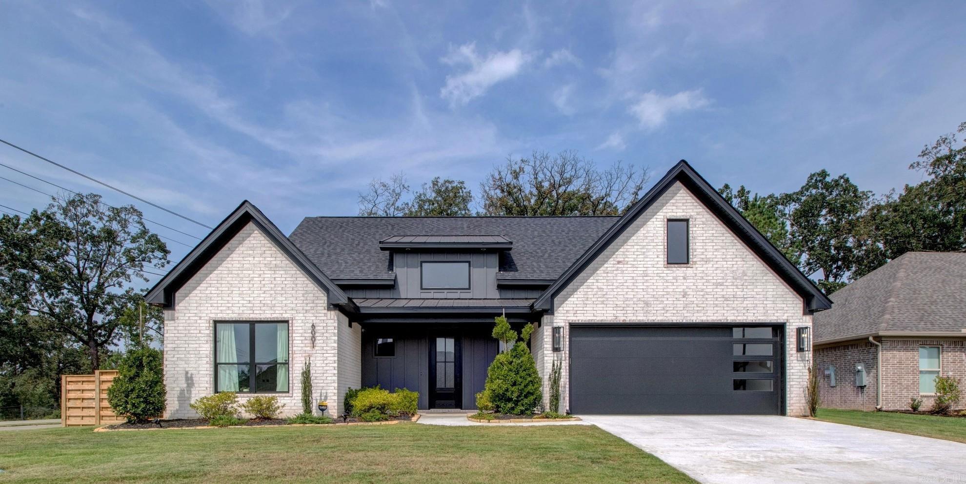 6001 Coral Ridge Drive