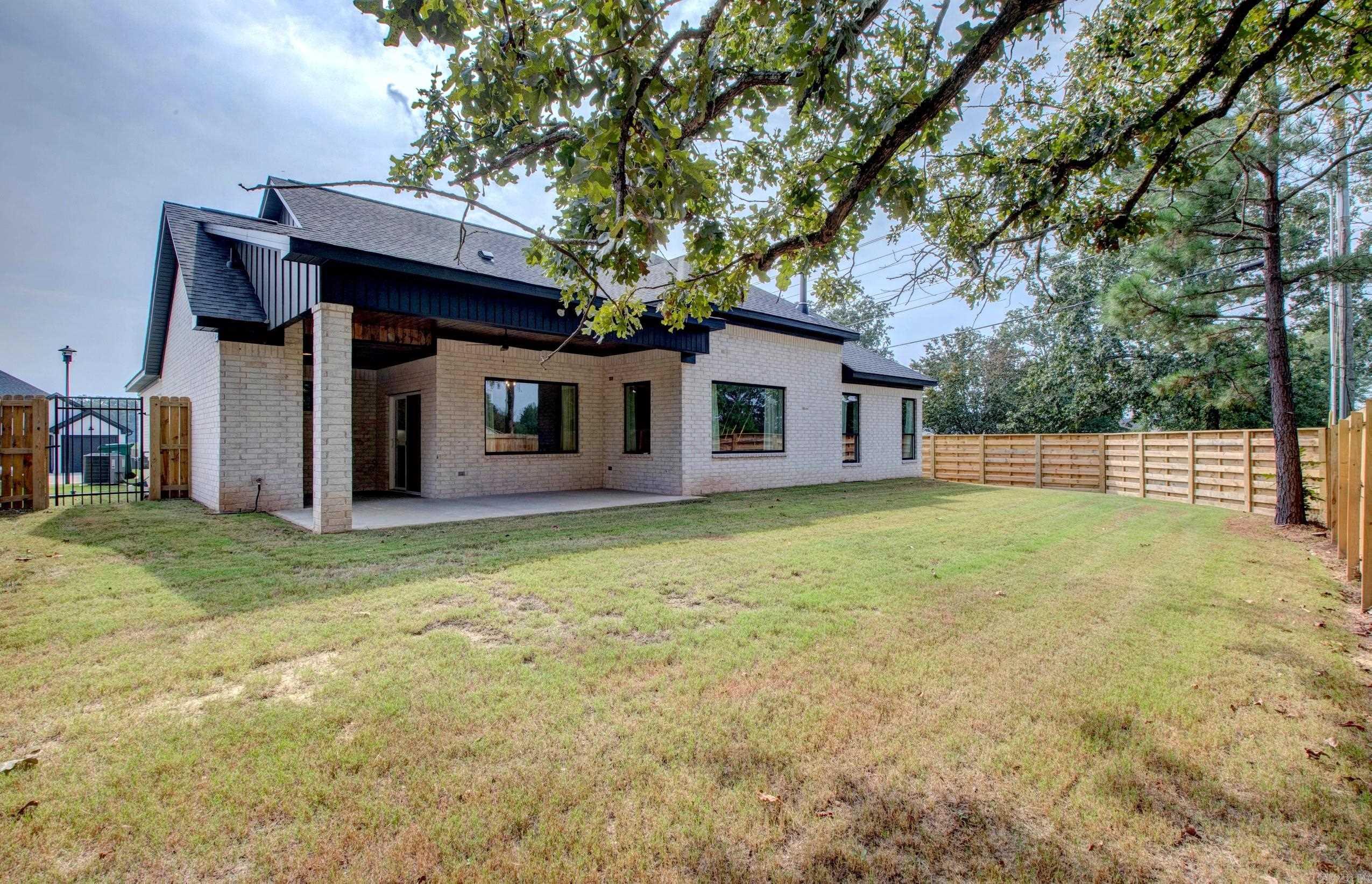 6001 Coral Ridge Drive