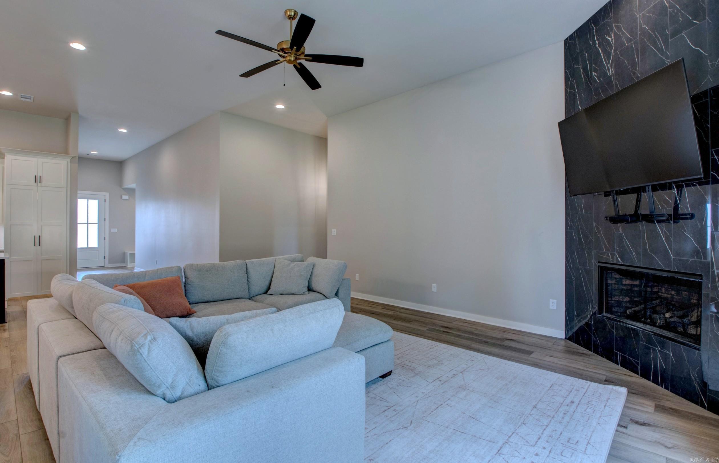 6001 Coral Ridge Drive