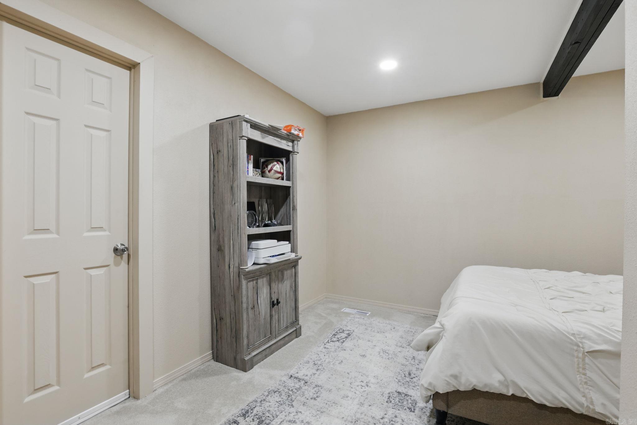 33 Greathouse Bend Drive