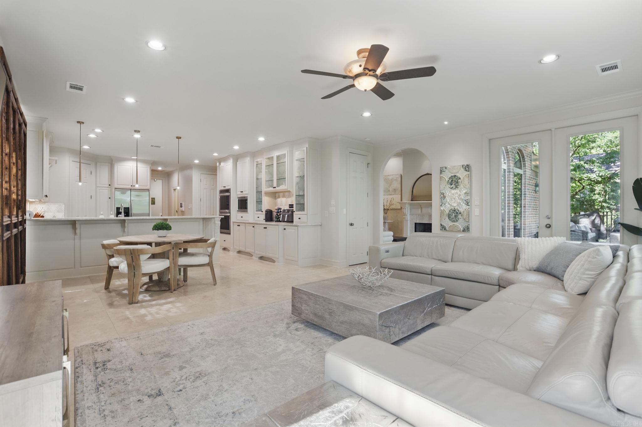 33 Greathouse Bend Drive