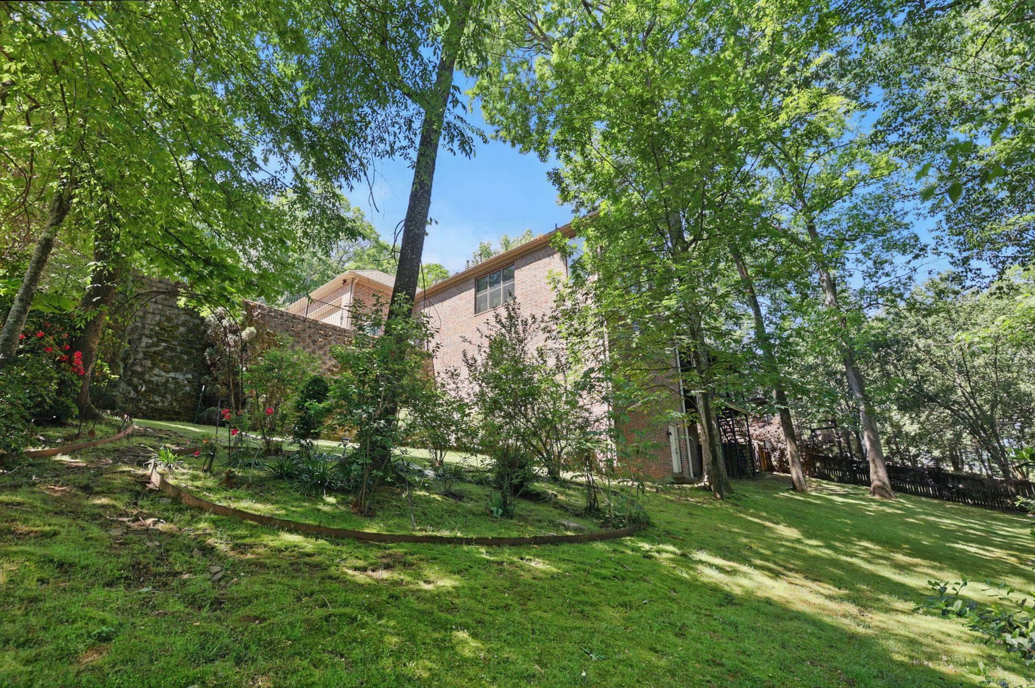 33 Greathouse Bend Drive