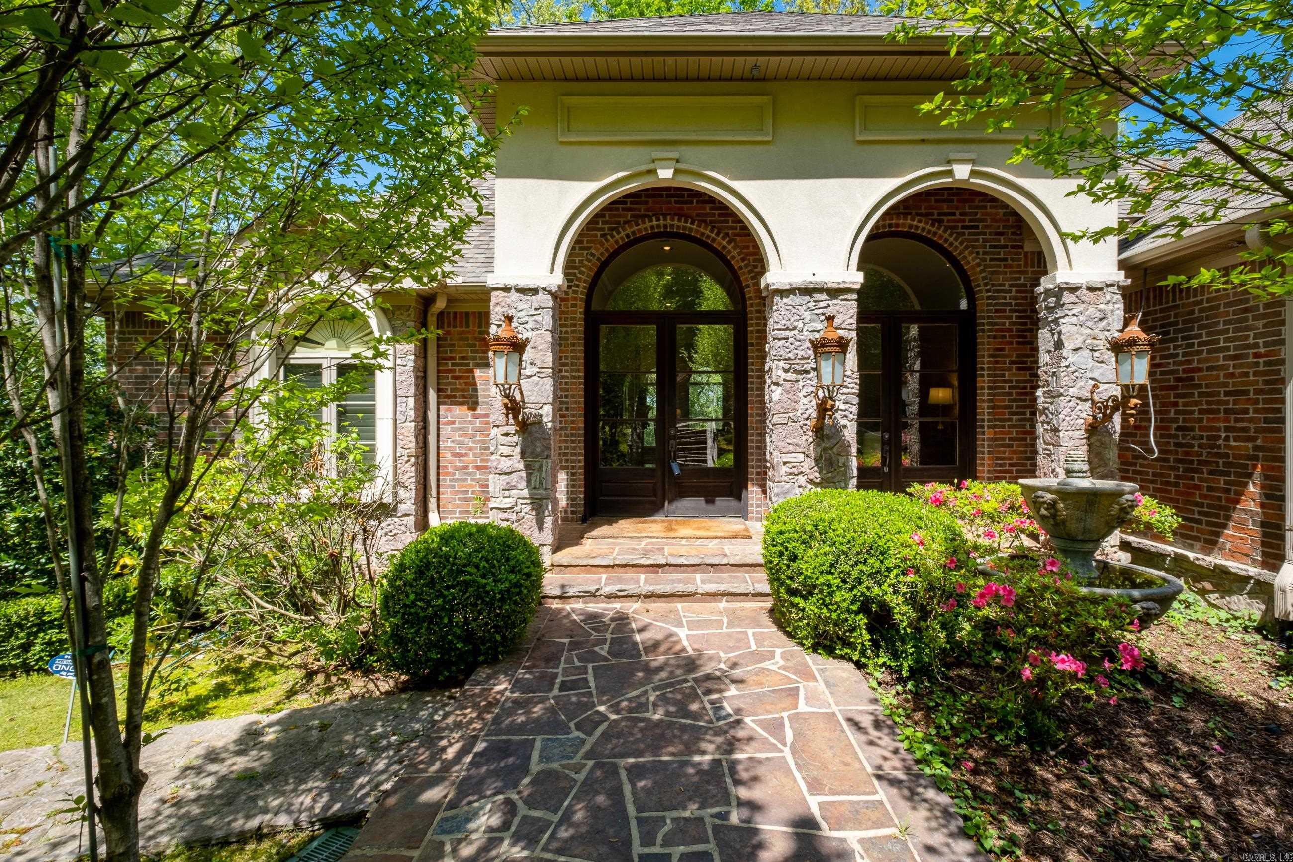 33 Greathouse Bend Drive