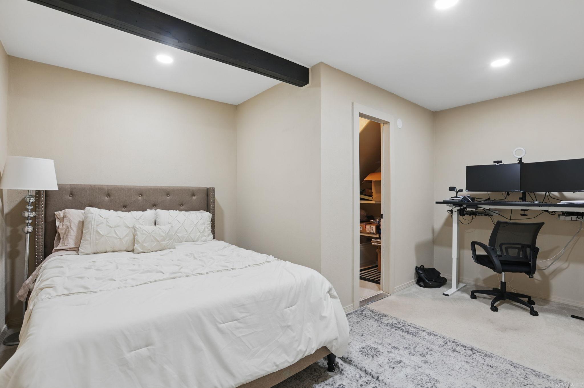 33 Greathouse Bend Drive