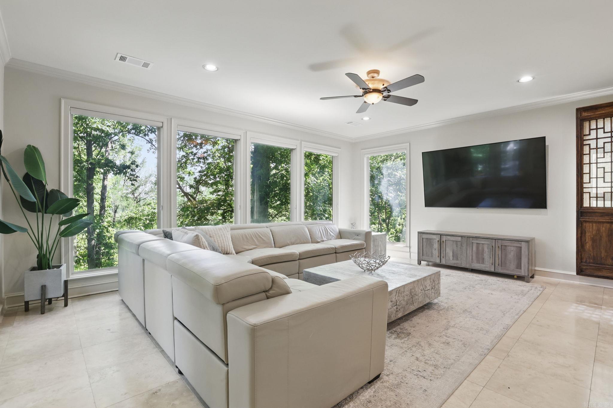 33 Greathouse Bend Drive