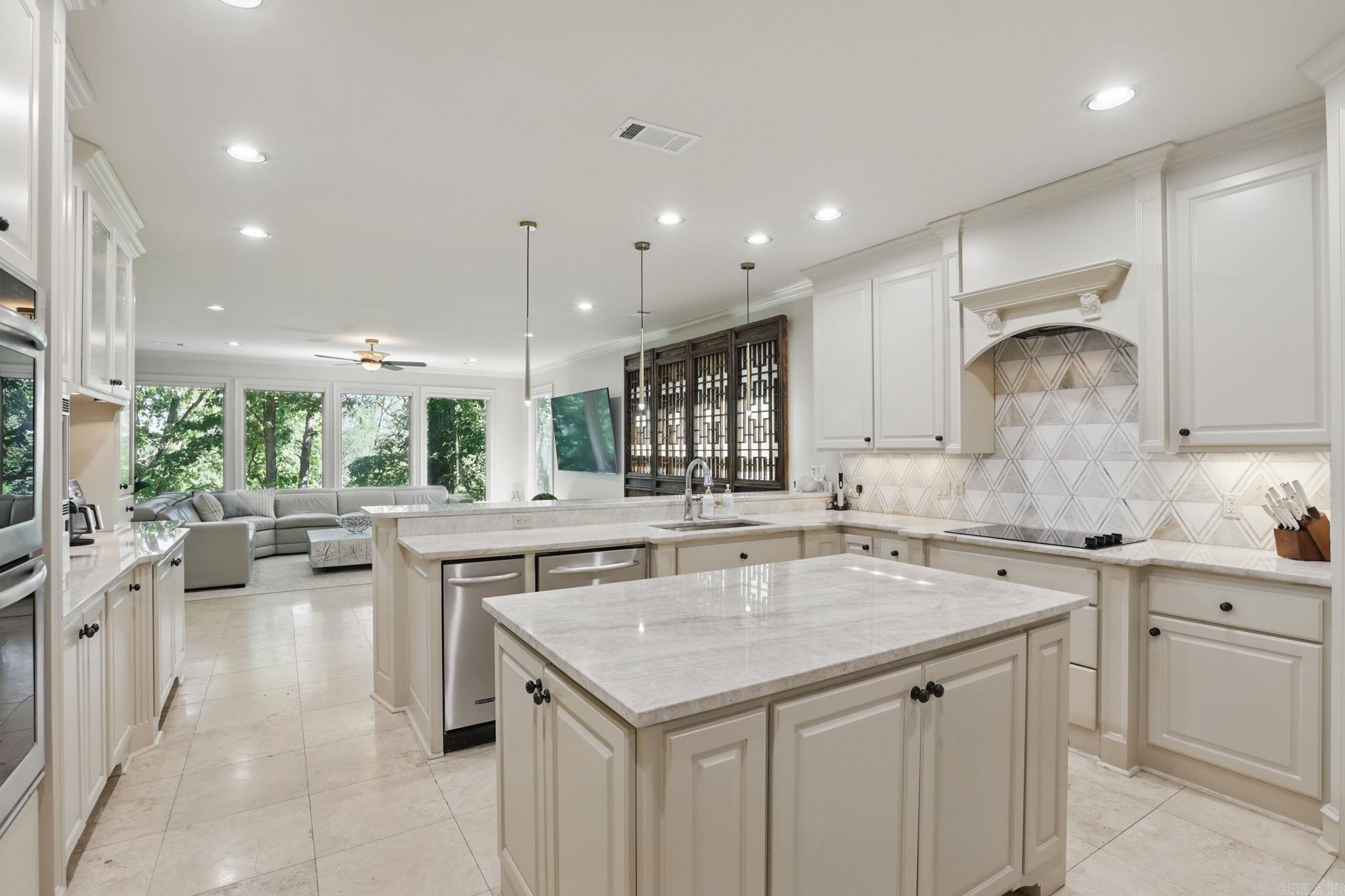 33 Greathouse Bend Drive