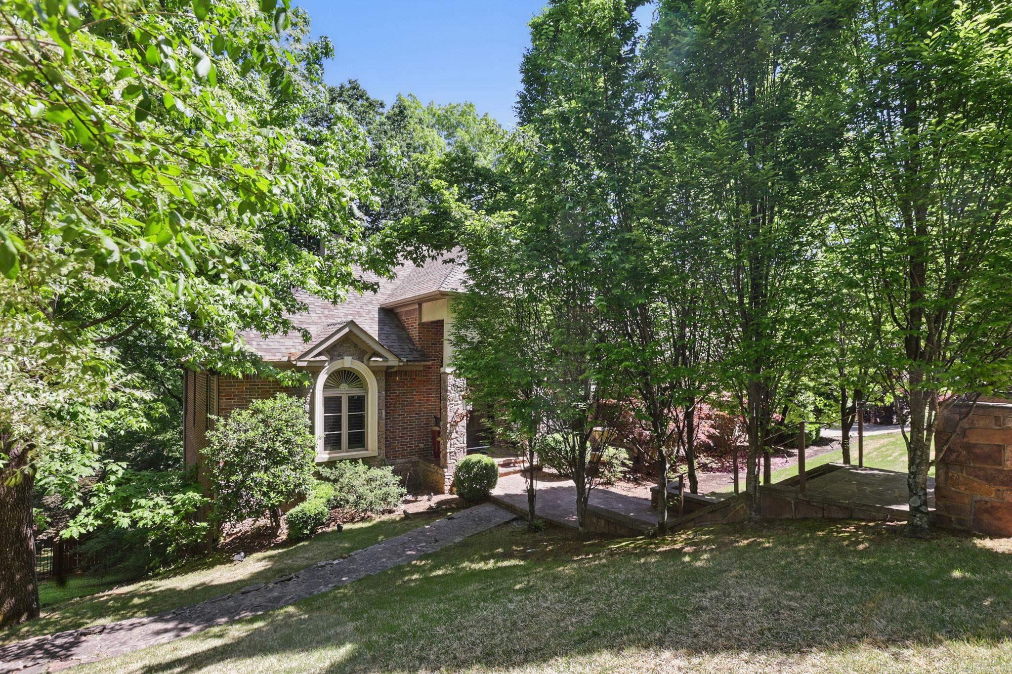 33 Greathouse Bend Drive