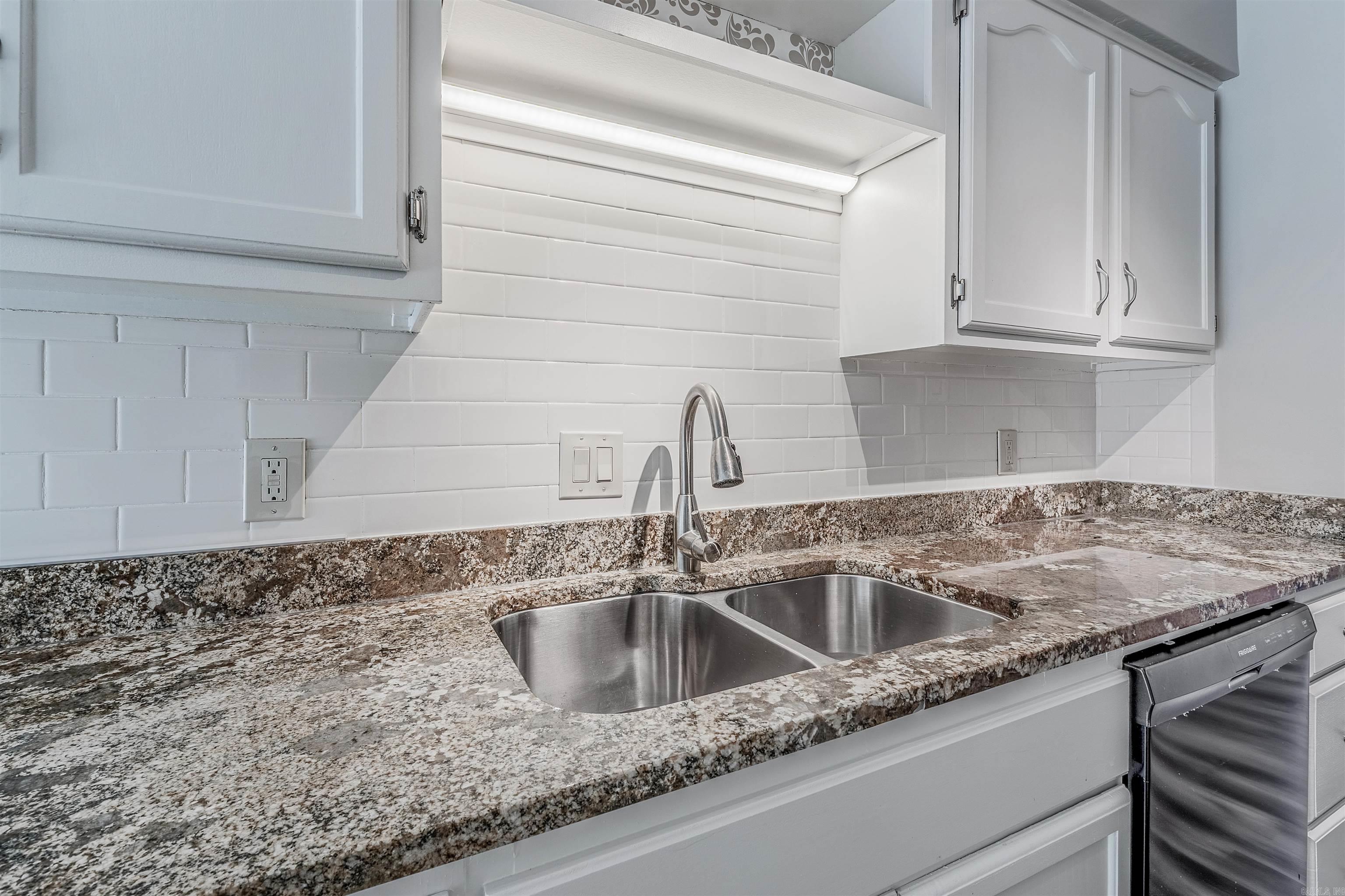 2200 Andover Ct 1003