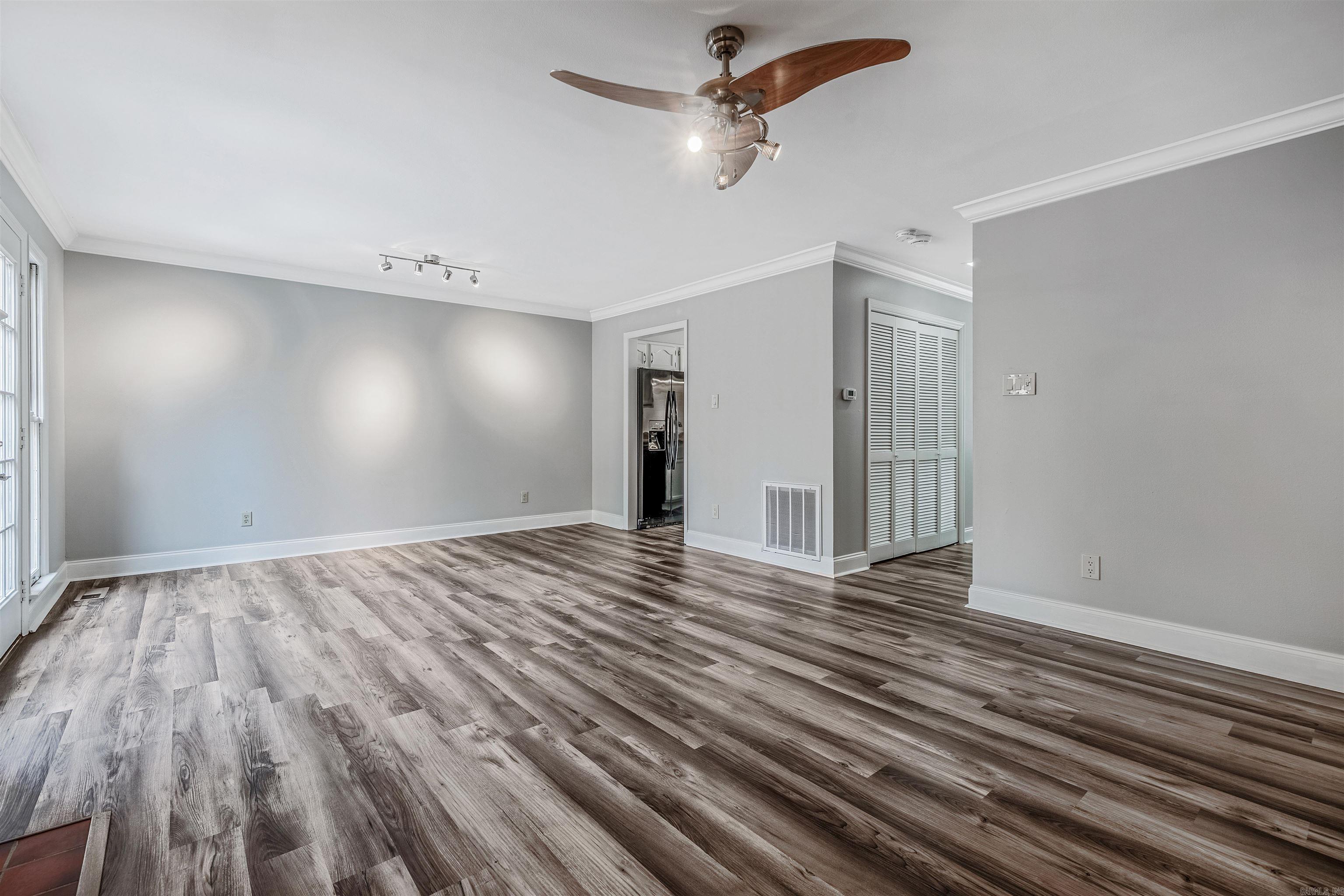 2200 Andover Ct 1003