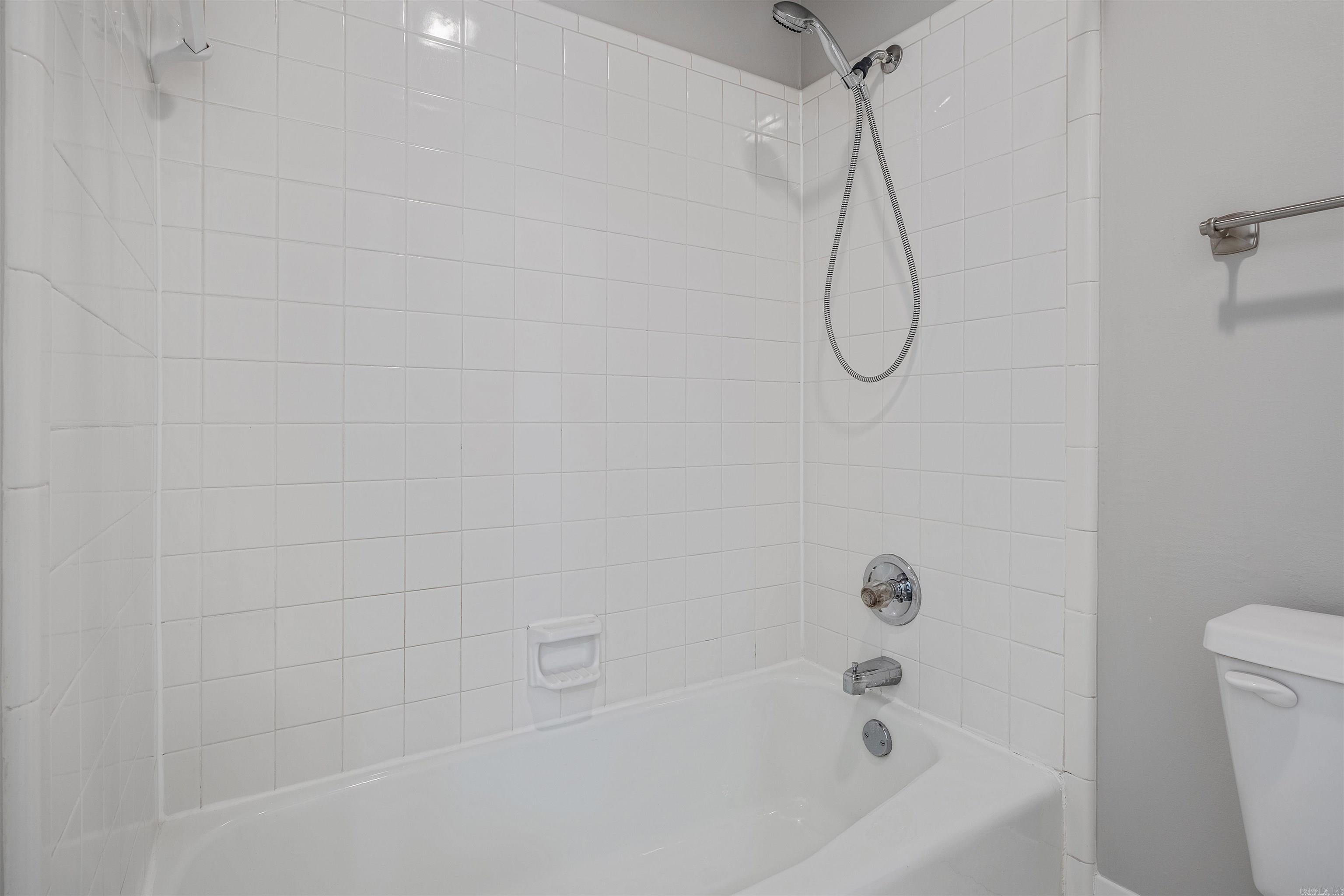 2200 Andover Ct 1003