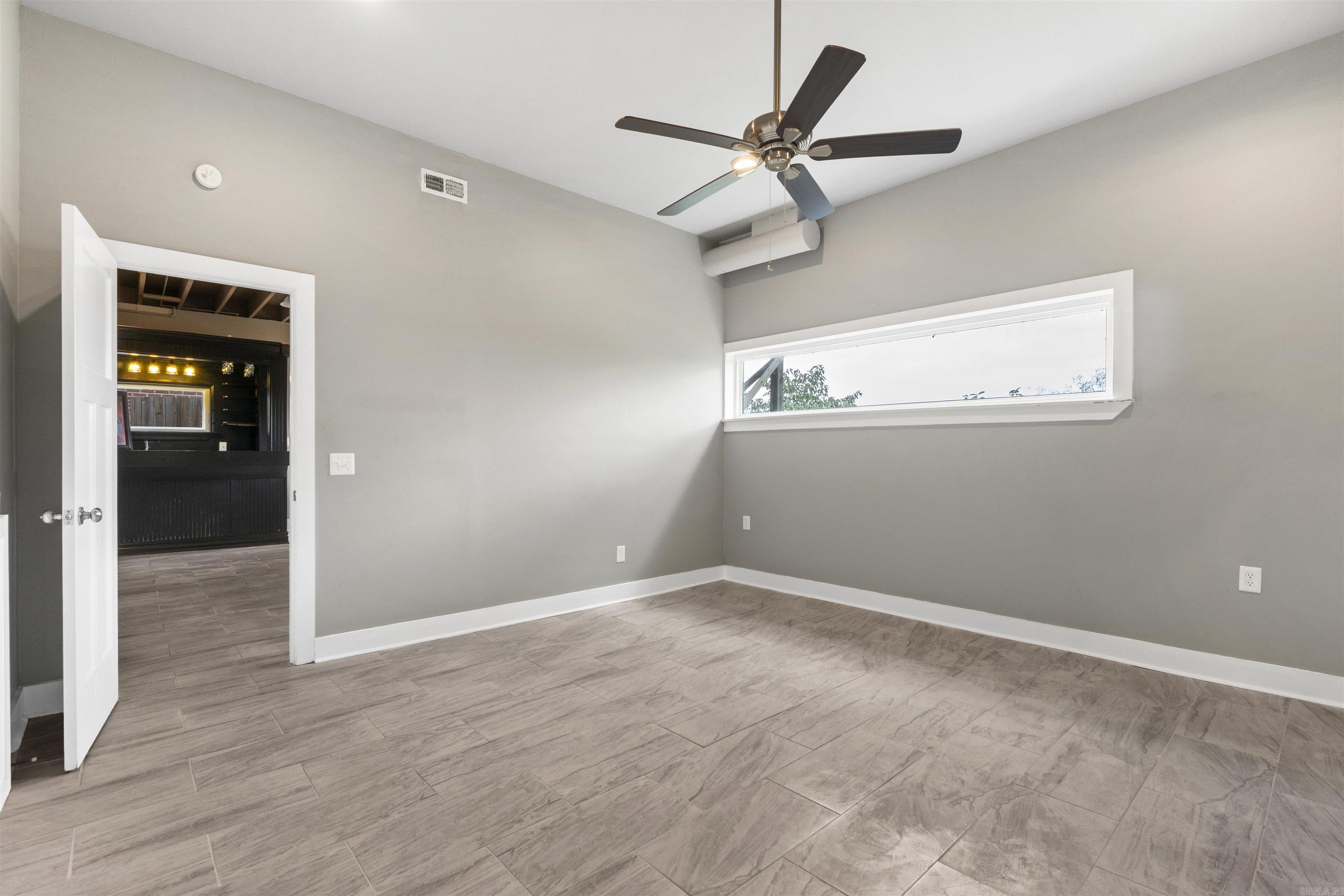 2012 Riverview Dr