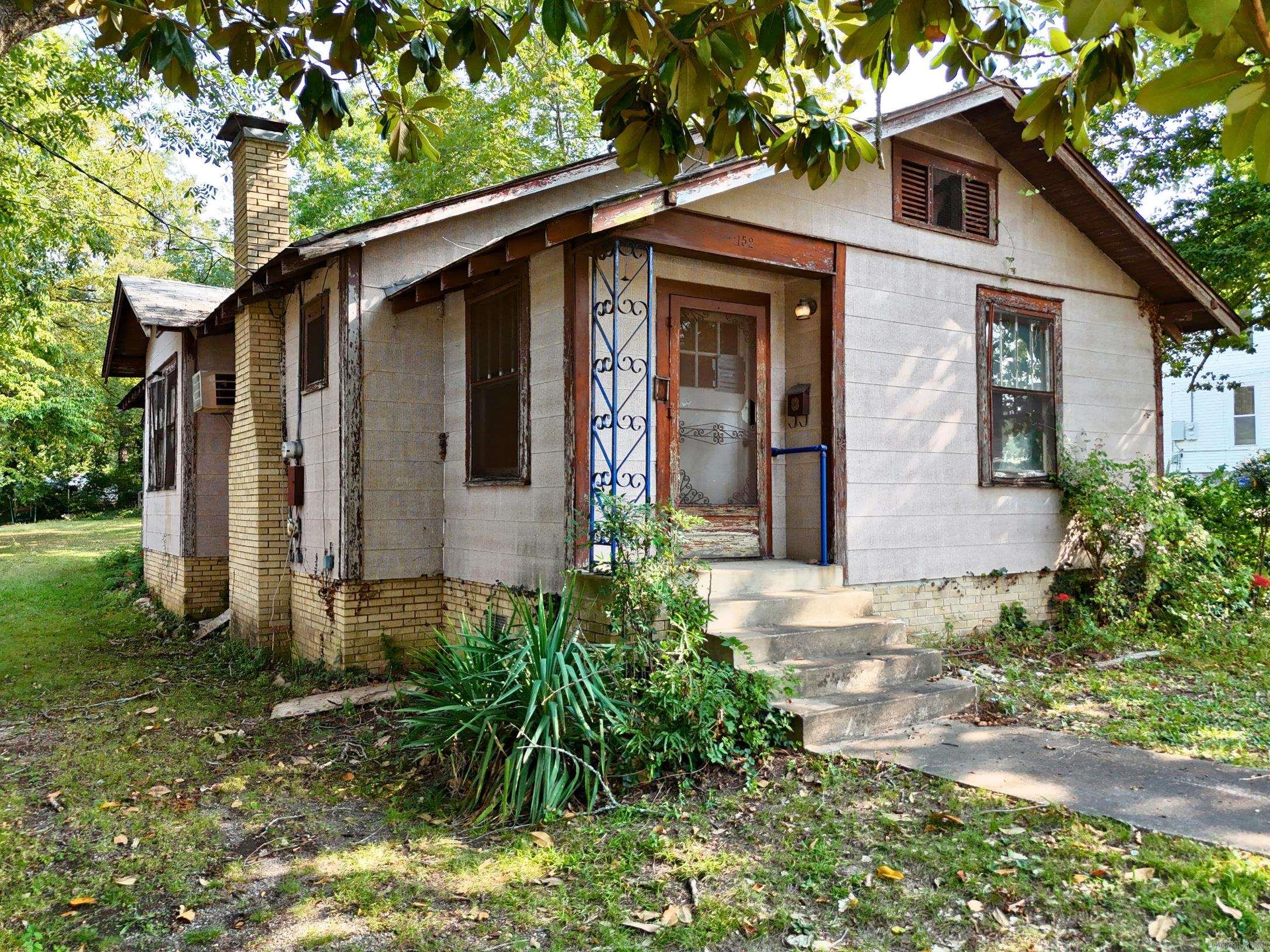 152 Henderson Street